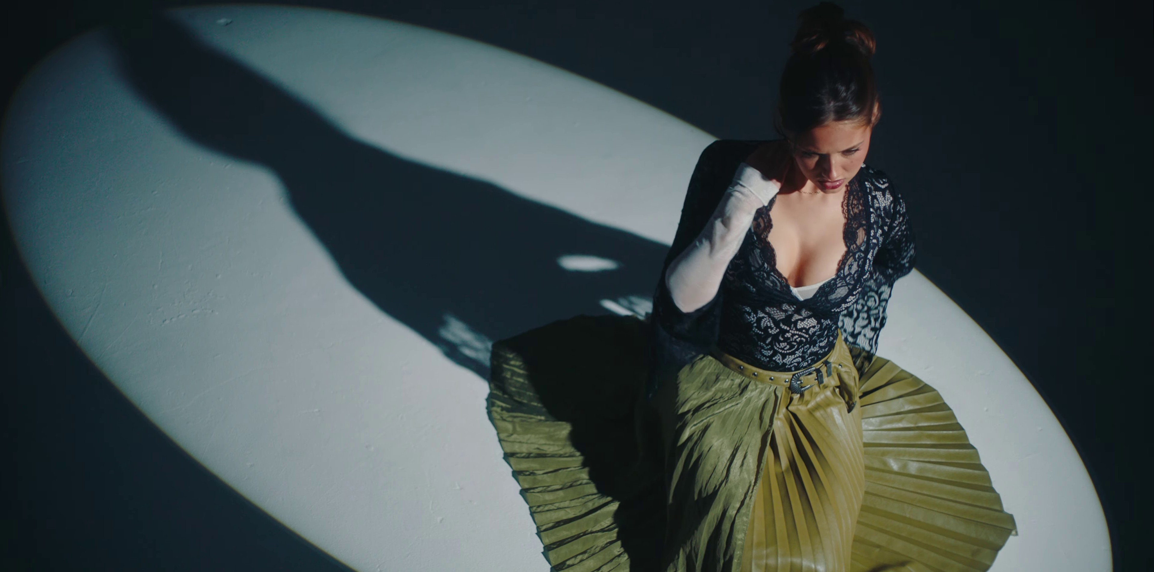 i don't feel anything (2024) —  shot,  lighting