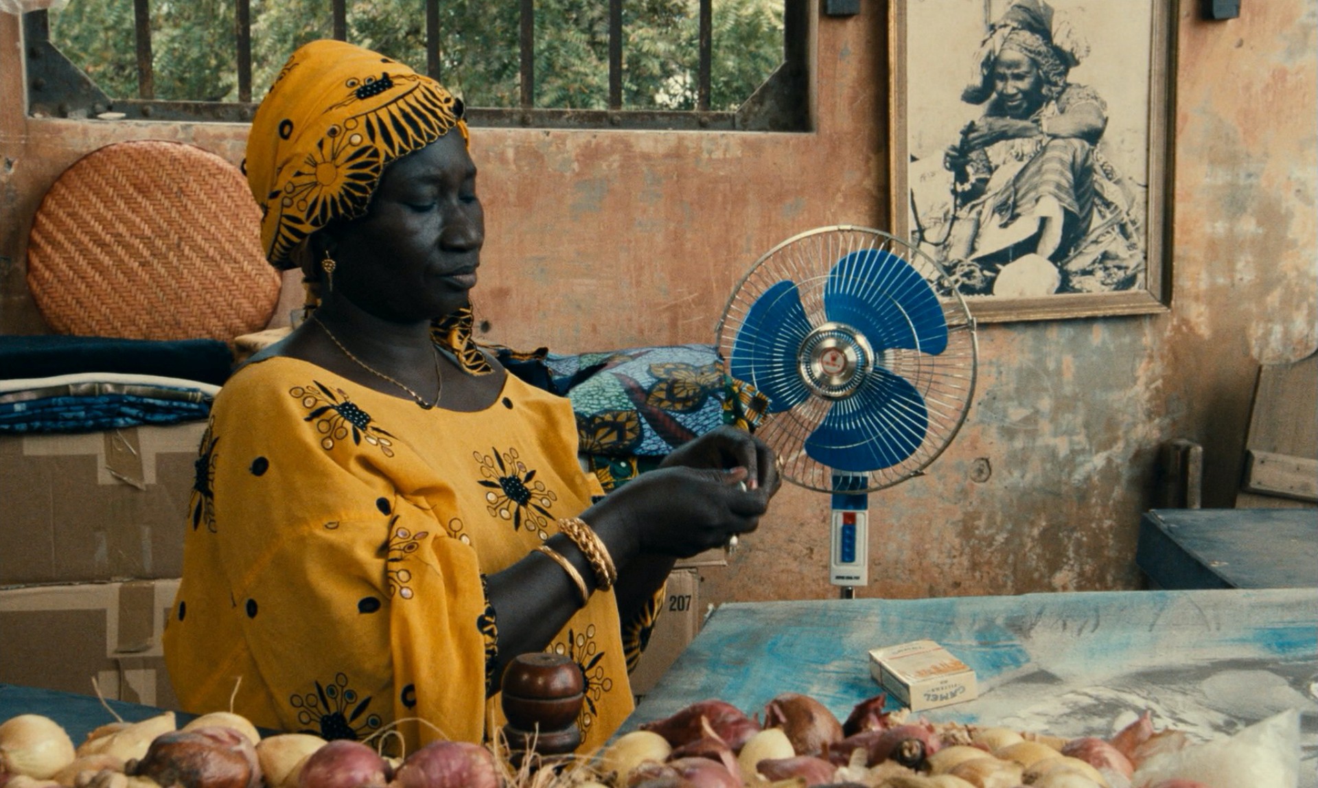 Hyenas (1992) —  shot,  lighting