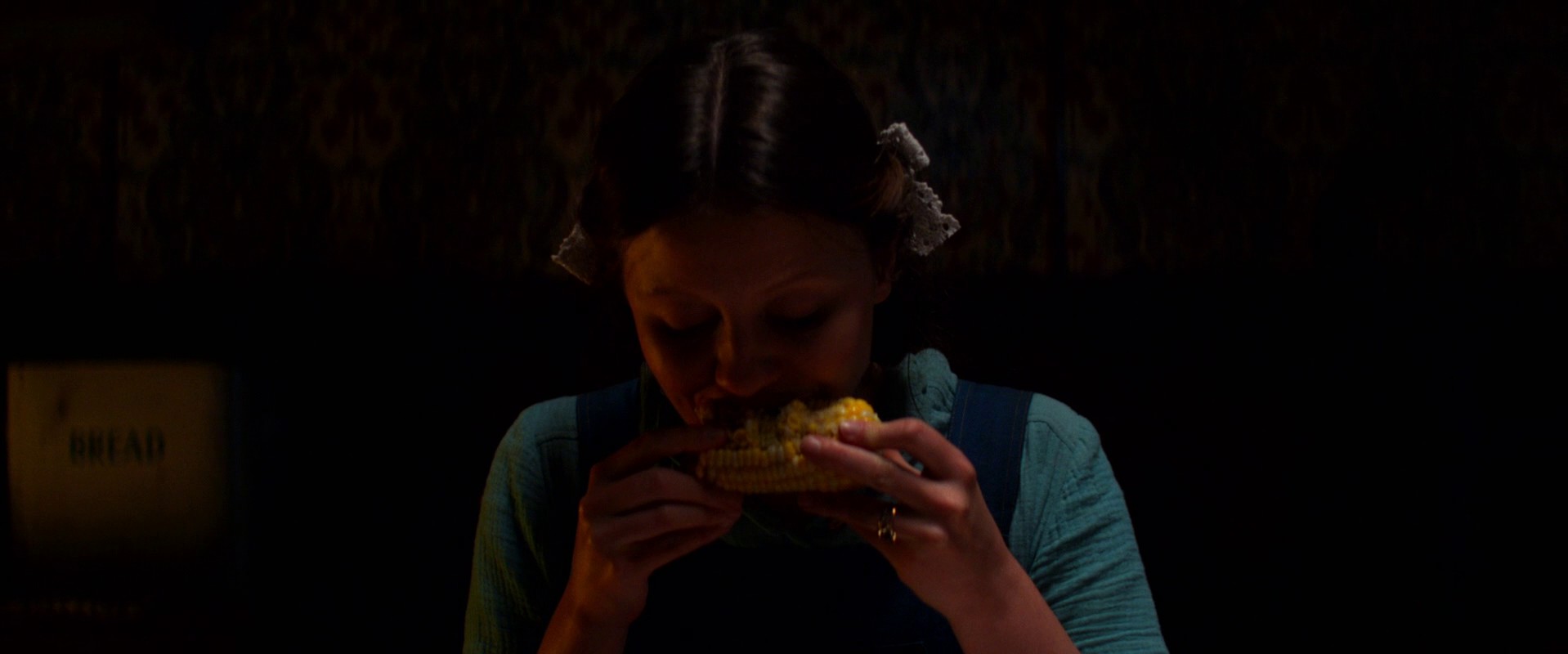 Pearl (2022) —  shot,  lighting