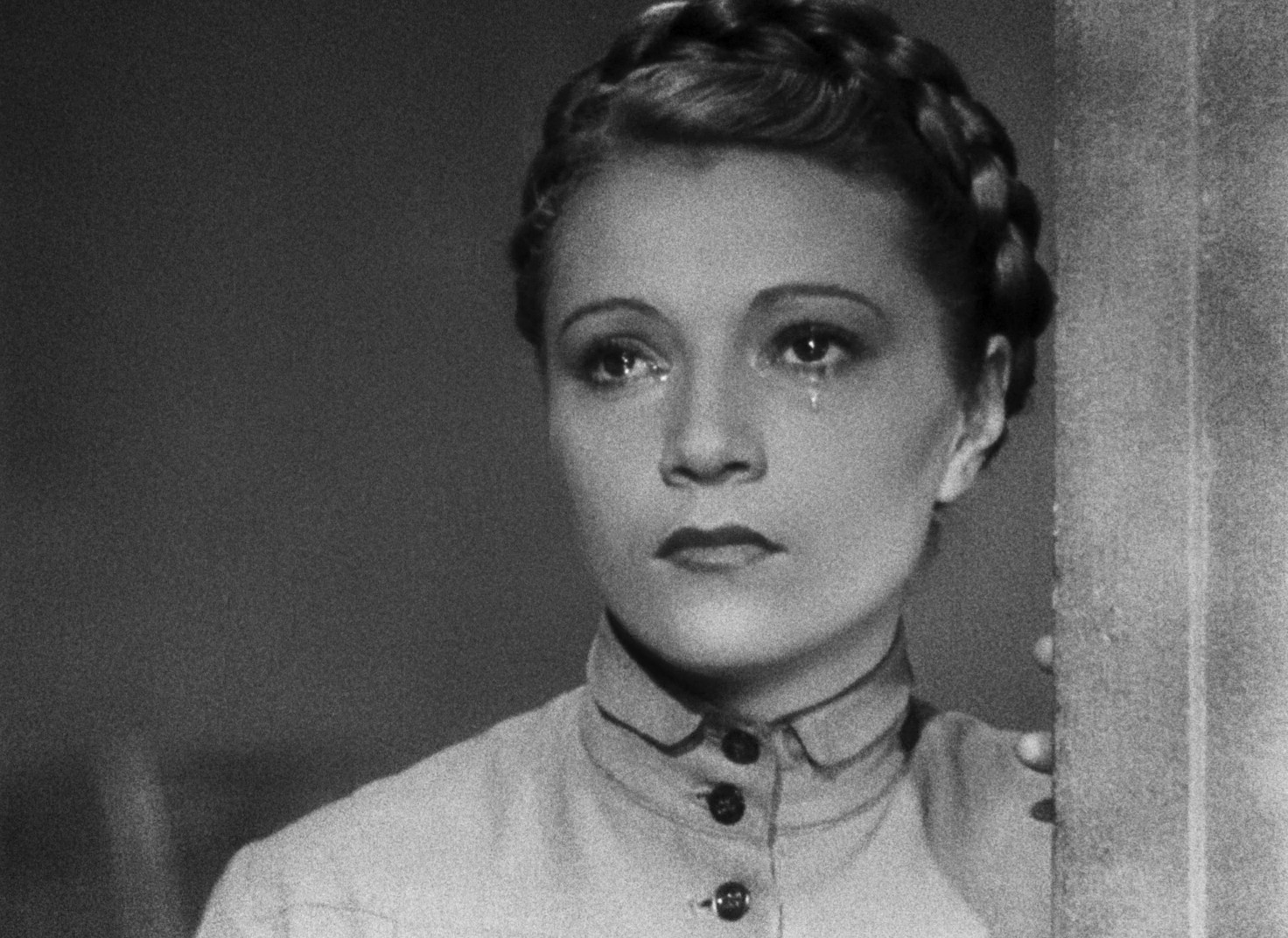 Flight Into Darkness (1935) —  shot,  lighting