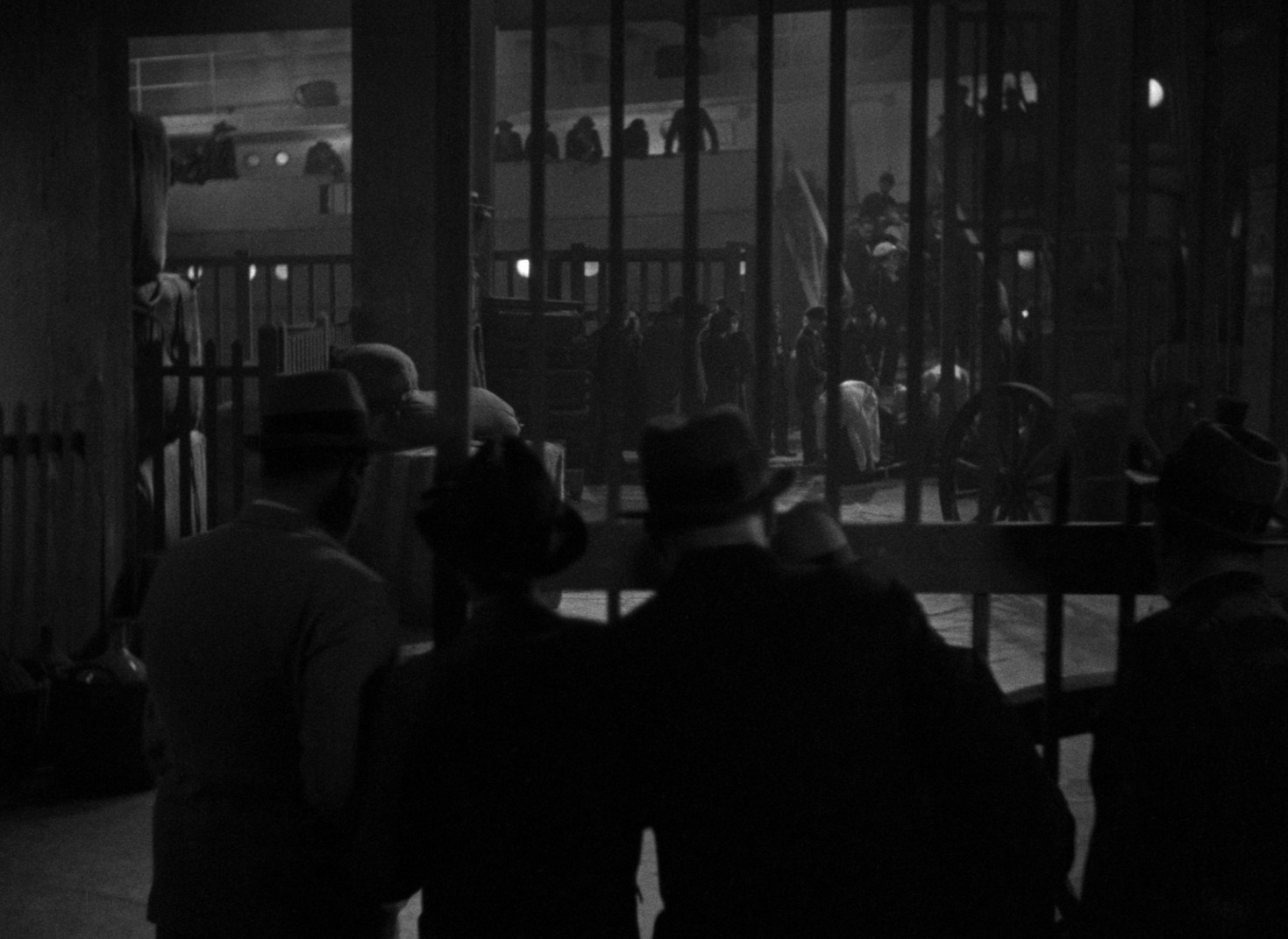 Justin de Marseille (1935) —  shot,  lighting
