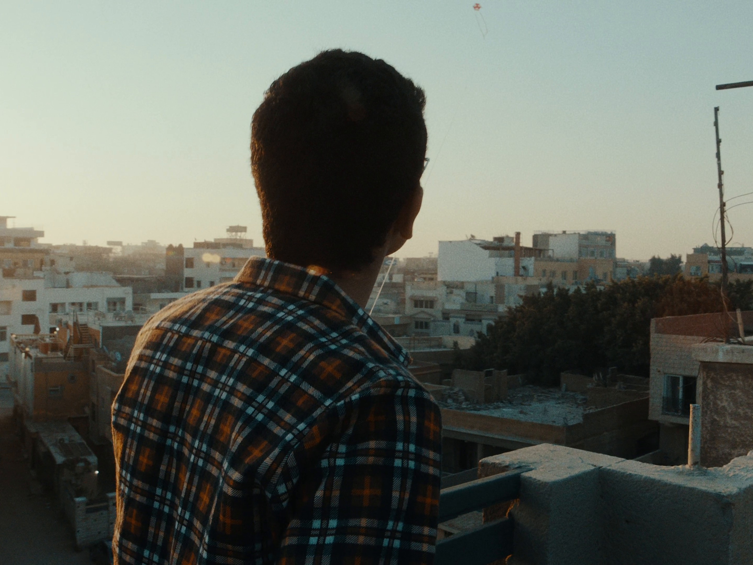 It starts with a scar (2021) —  shot,  lighting