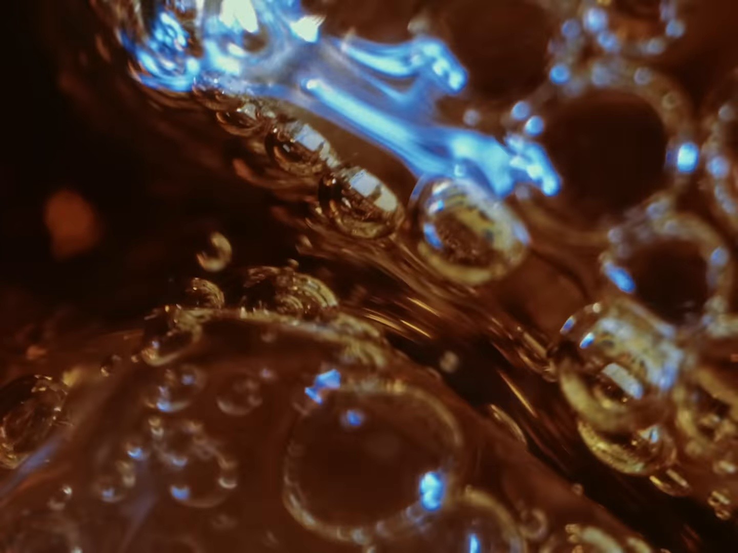 Lonely In The City (2025) —  shot,  lighting