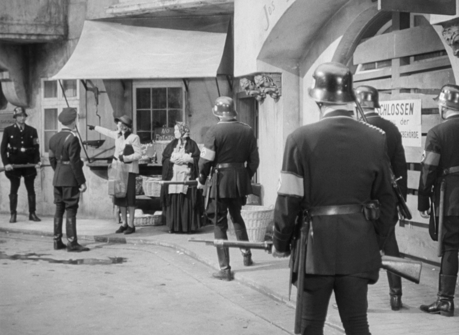 Hangmen Also Die! (1943) —  shot,  lighting