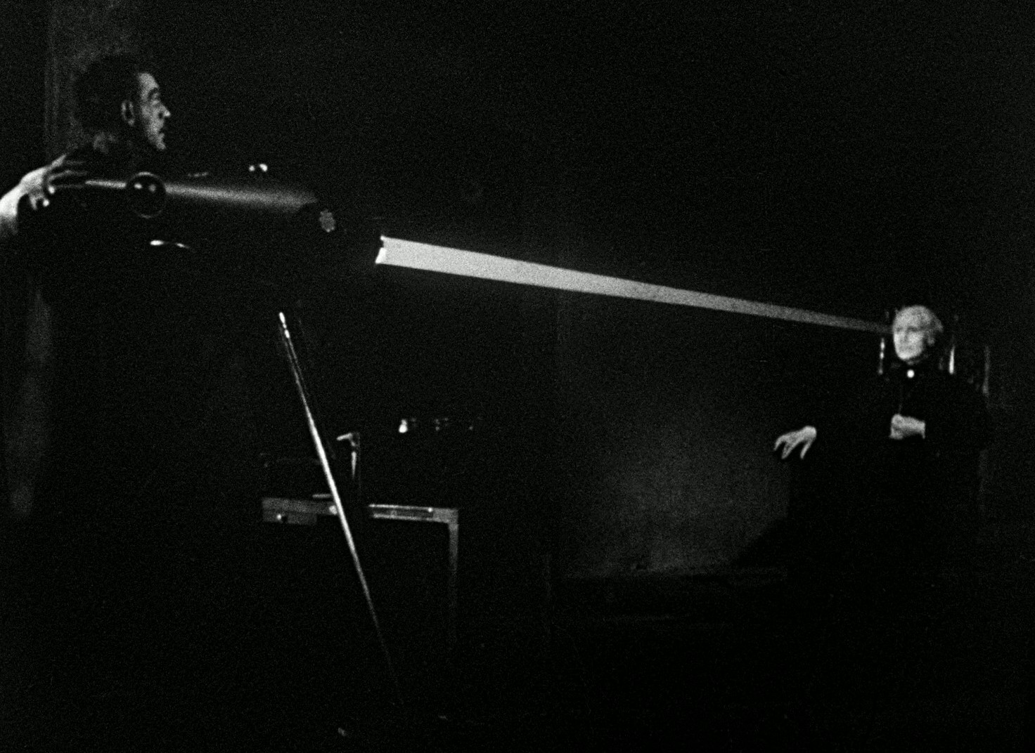 The Phantom Creeps (1939) —  shot,  lighting