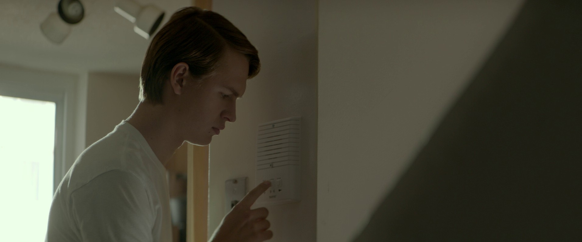 Jonathan (2018) —  shot,  lighting