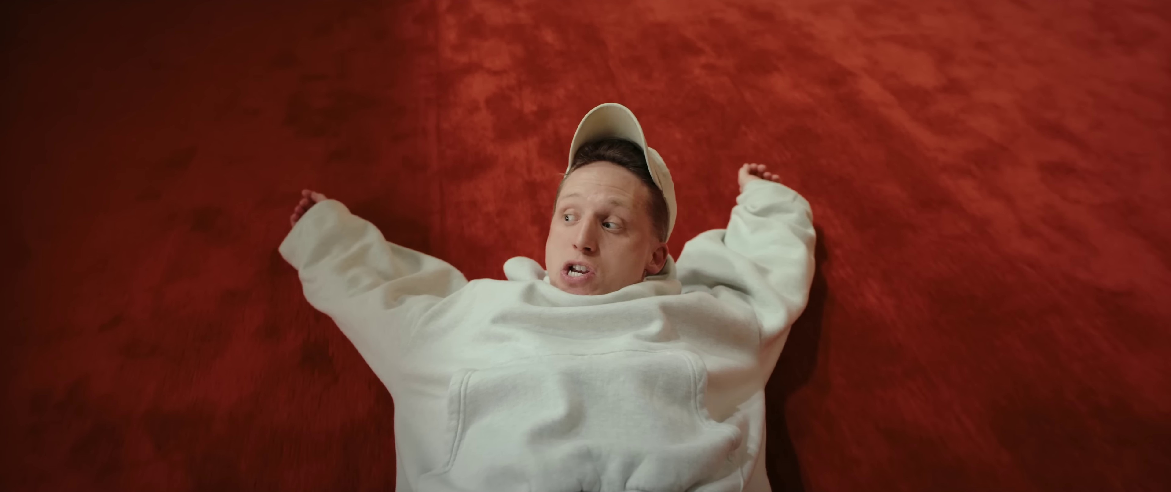 Motto (2023) —  shot,  lighting