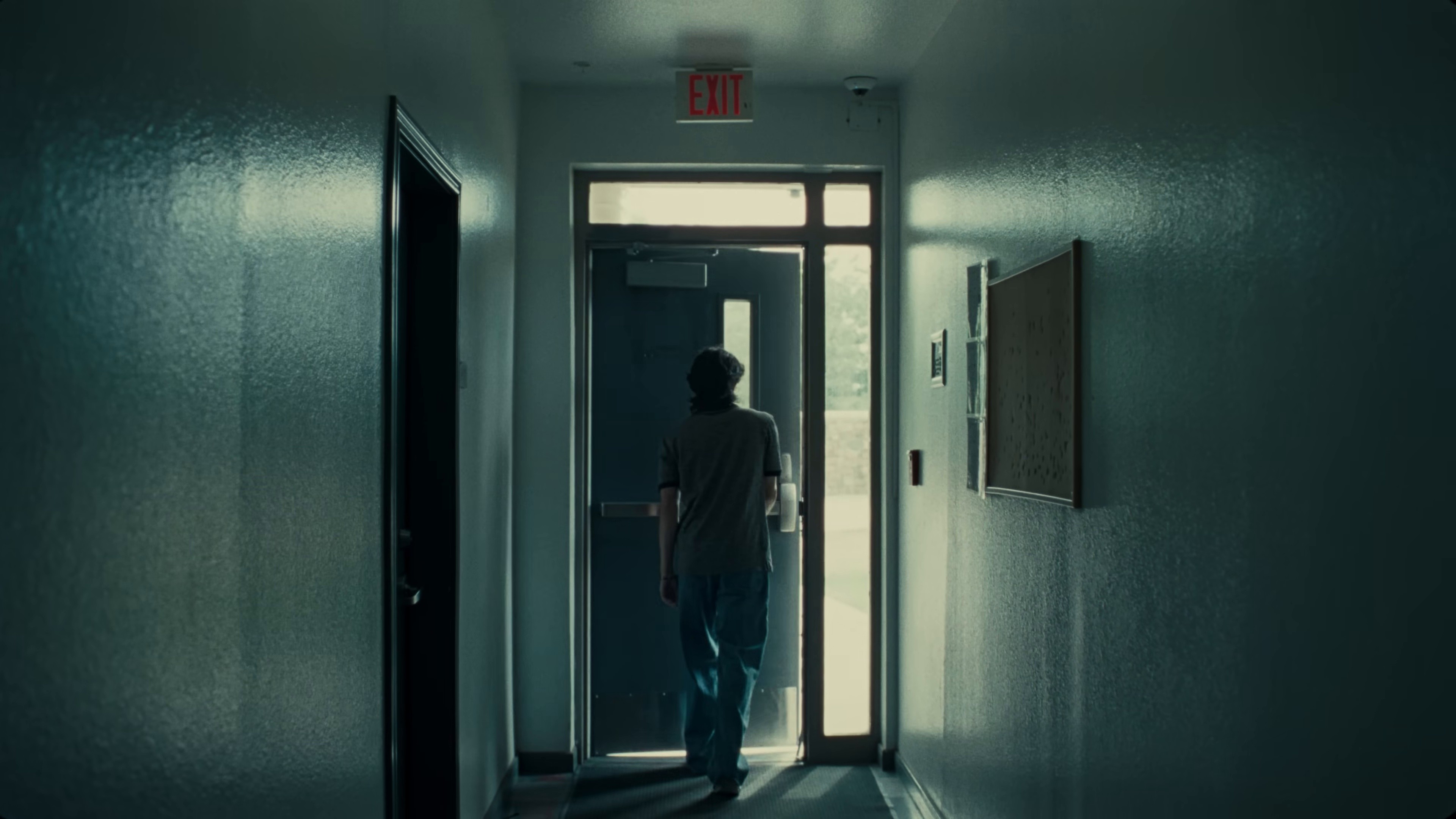 Caramel  (2025) —  shot,  lighting