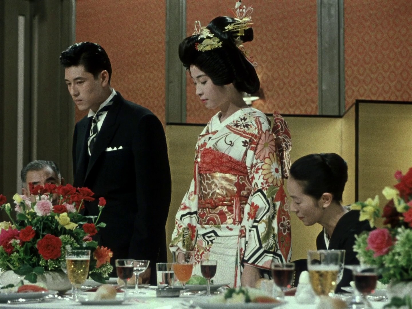 Equinox Flower (1958) —  shot,  lighting