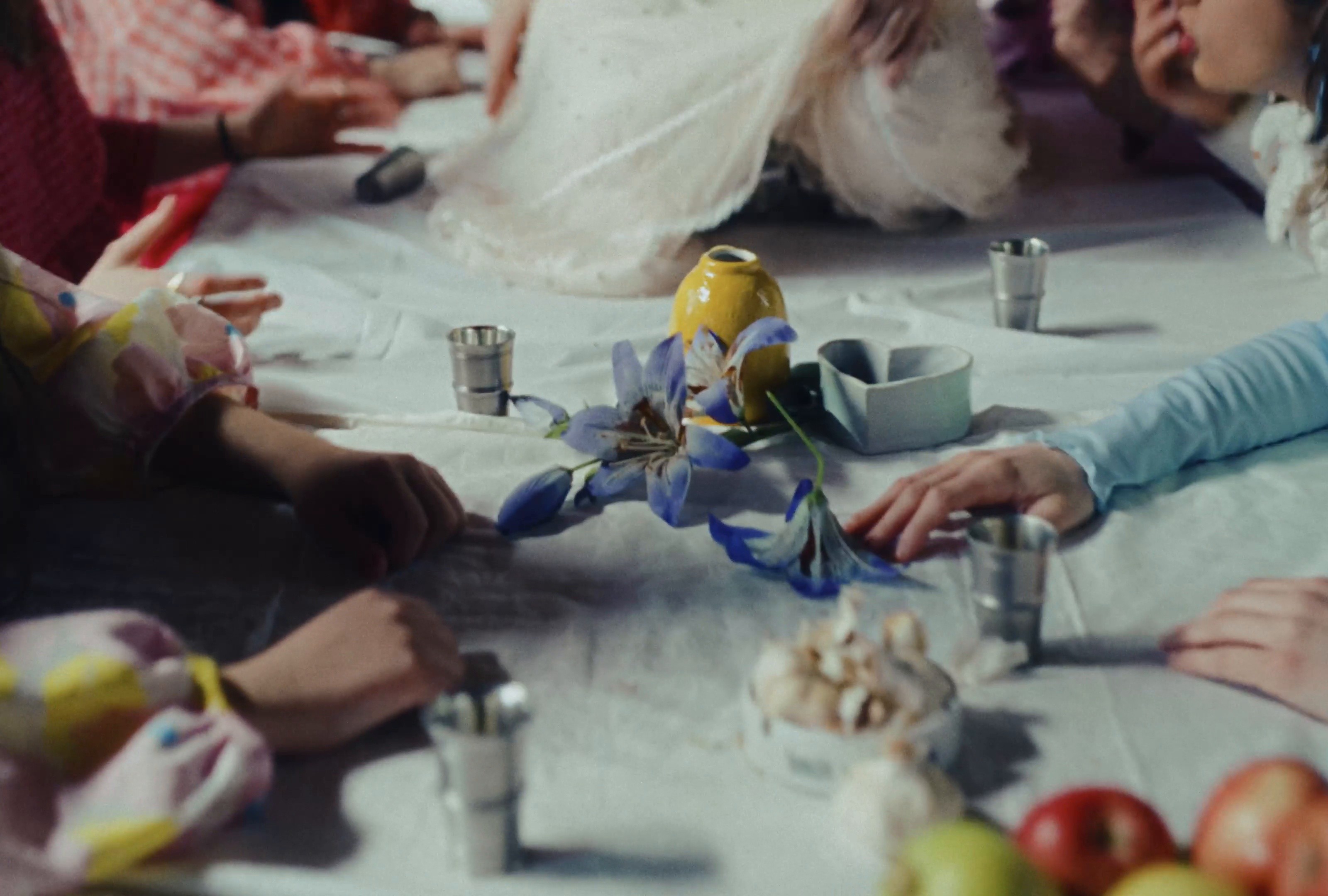 NO ME GUSTA (2025) —  shot,  lighting