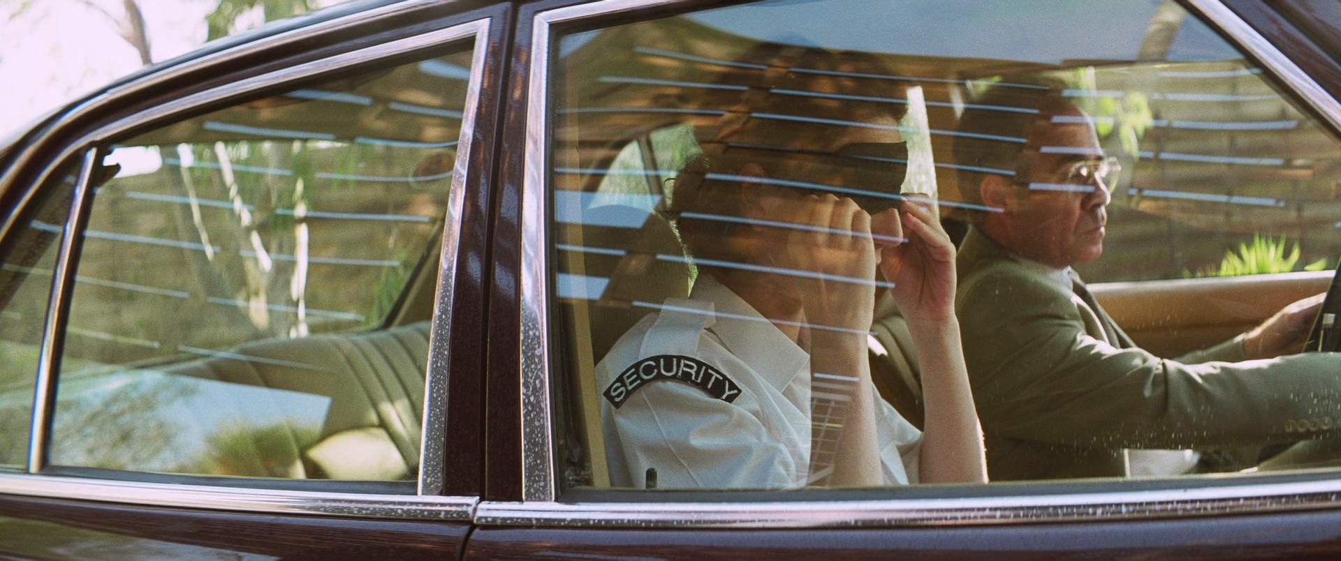 Dogtooth (2009) —  shot,  lighting