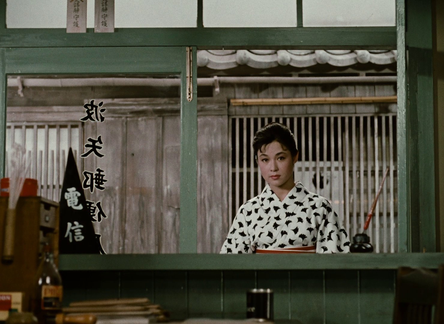 Floating Weeds (1959) —  shot,  lighting