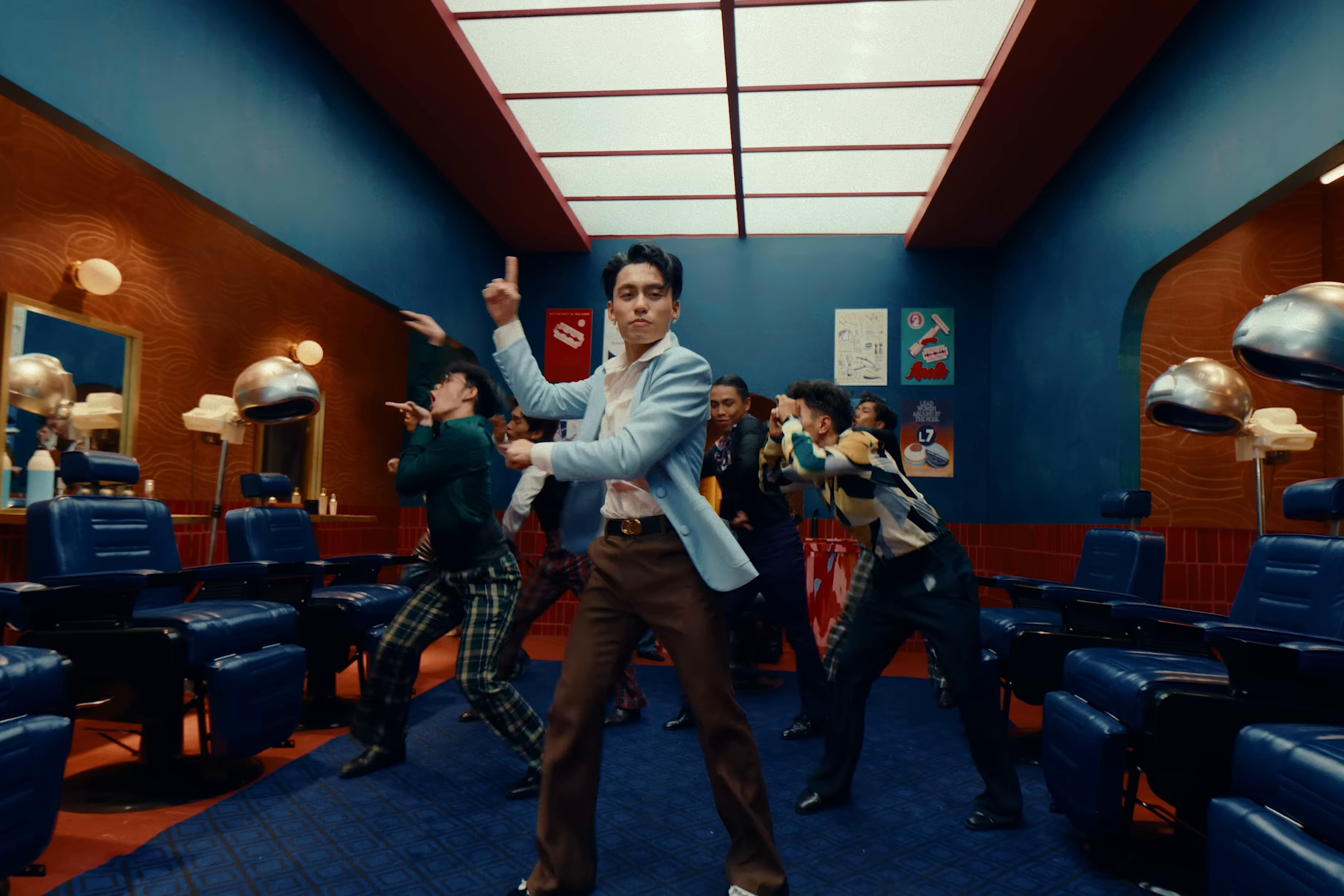 Đi Tìm Tình Yêu (2024) —  shot,  lighting