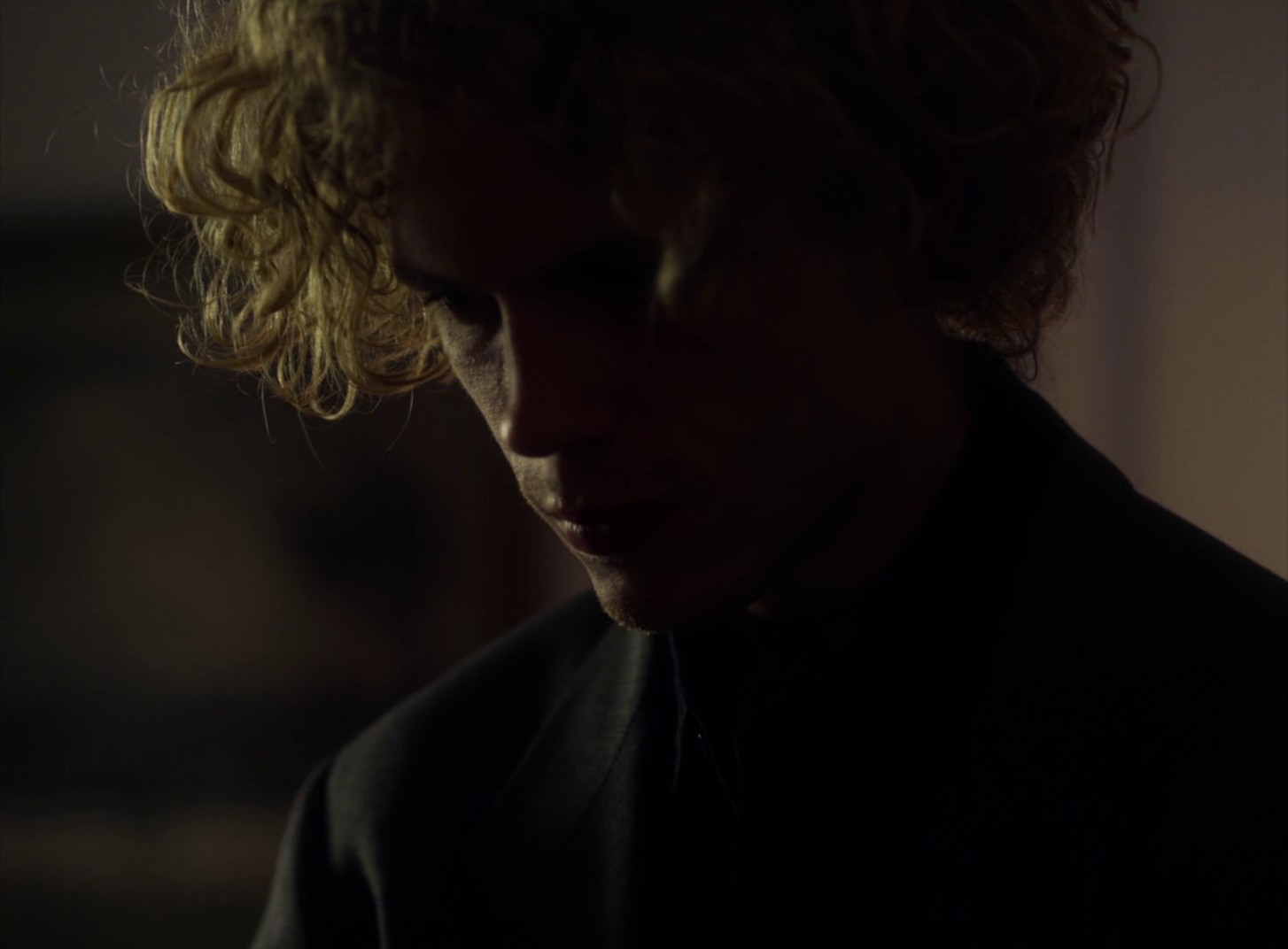 Montañas Aquietadas (2018) —  shot,  lighting