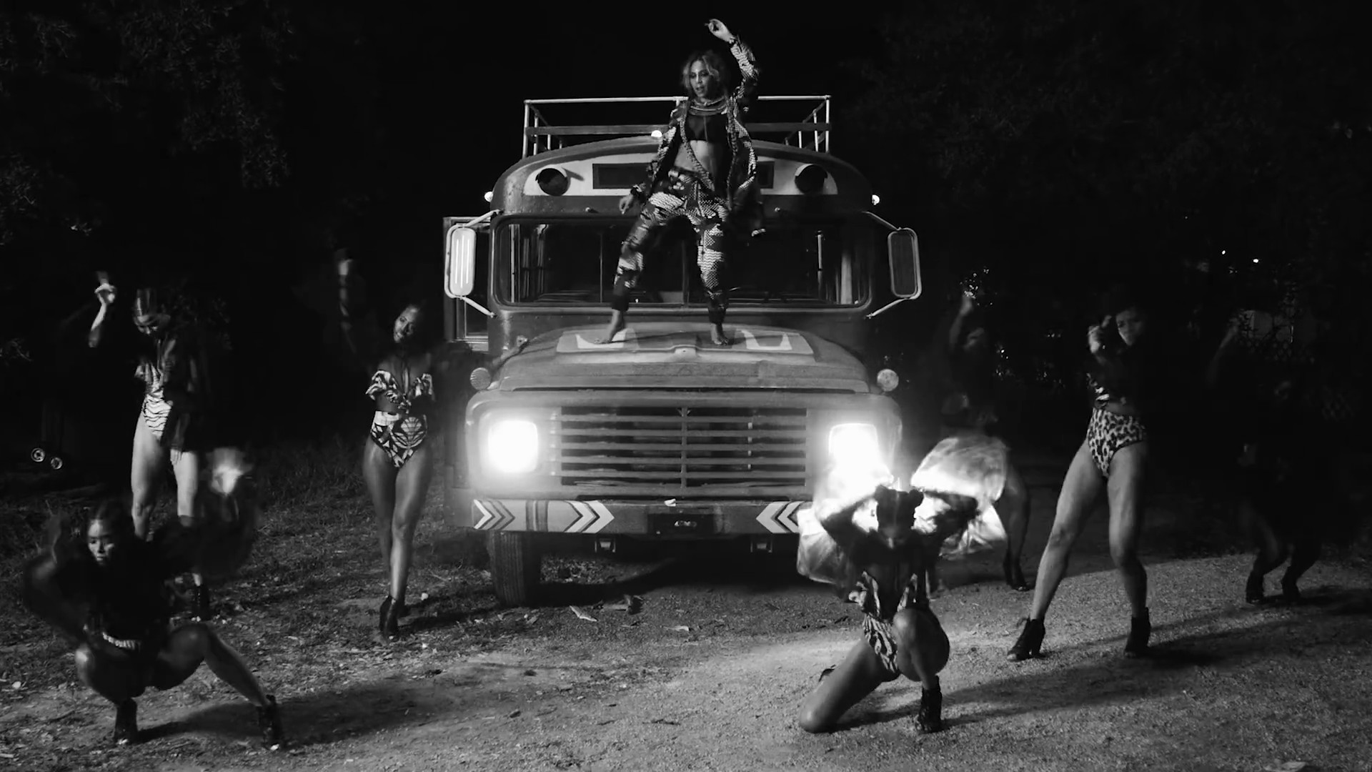 Sorry  (2016) —  shot,  lighting