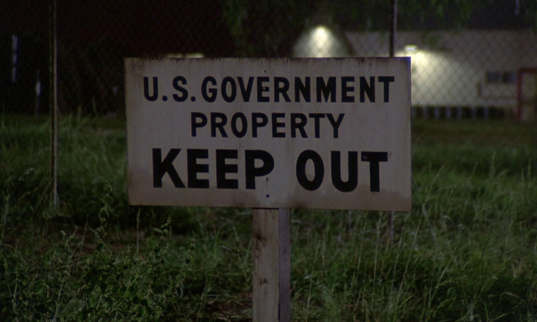 The Cat from Outer Space (1978) —  shot,  lighting