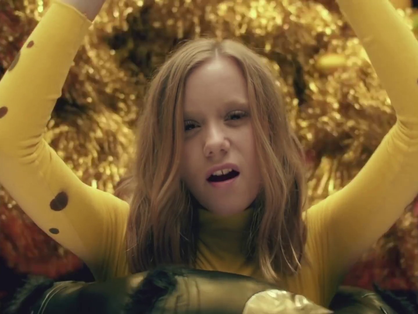 The Less I Know The Better (2015) —  shot,  lighting