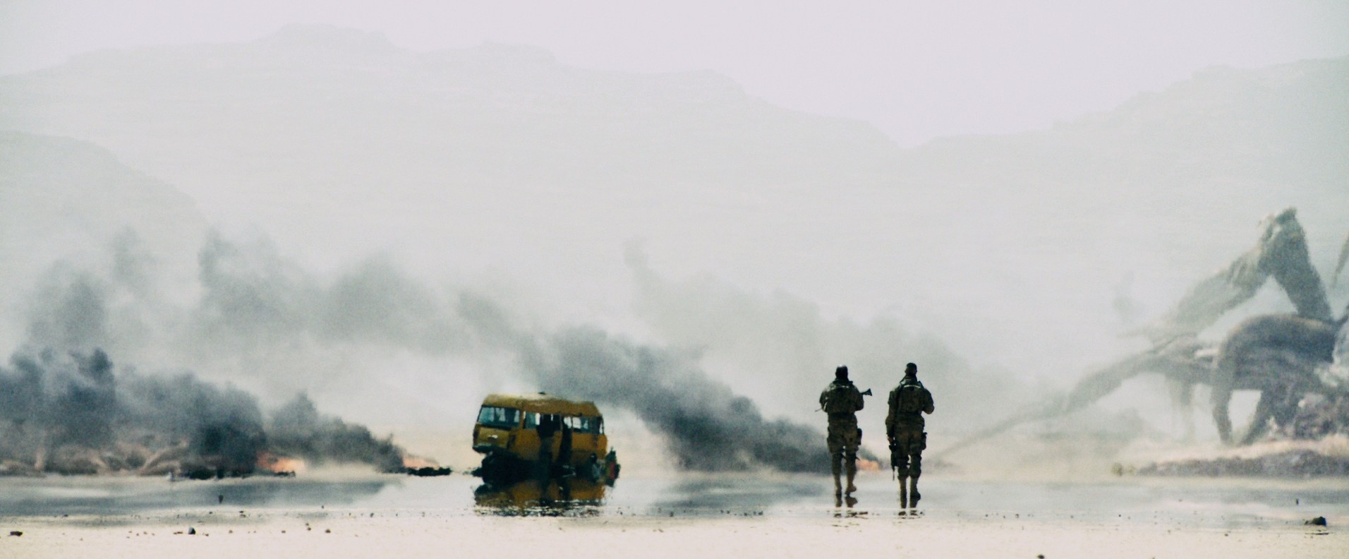 Monsters: Dark Continent (2014) —  shot,  lighting