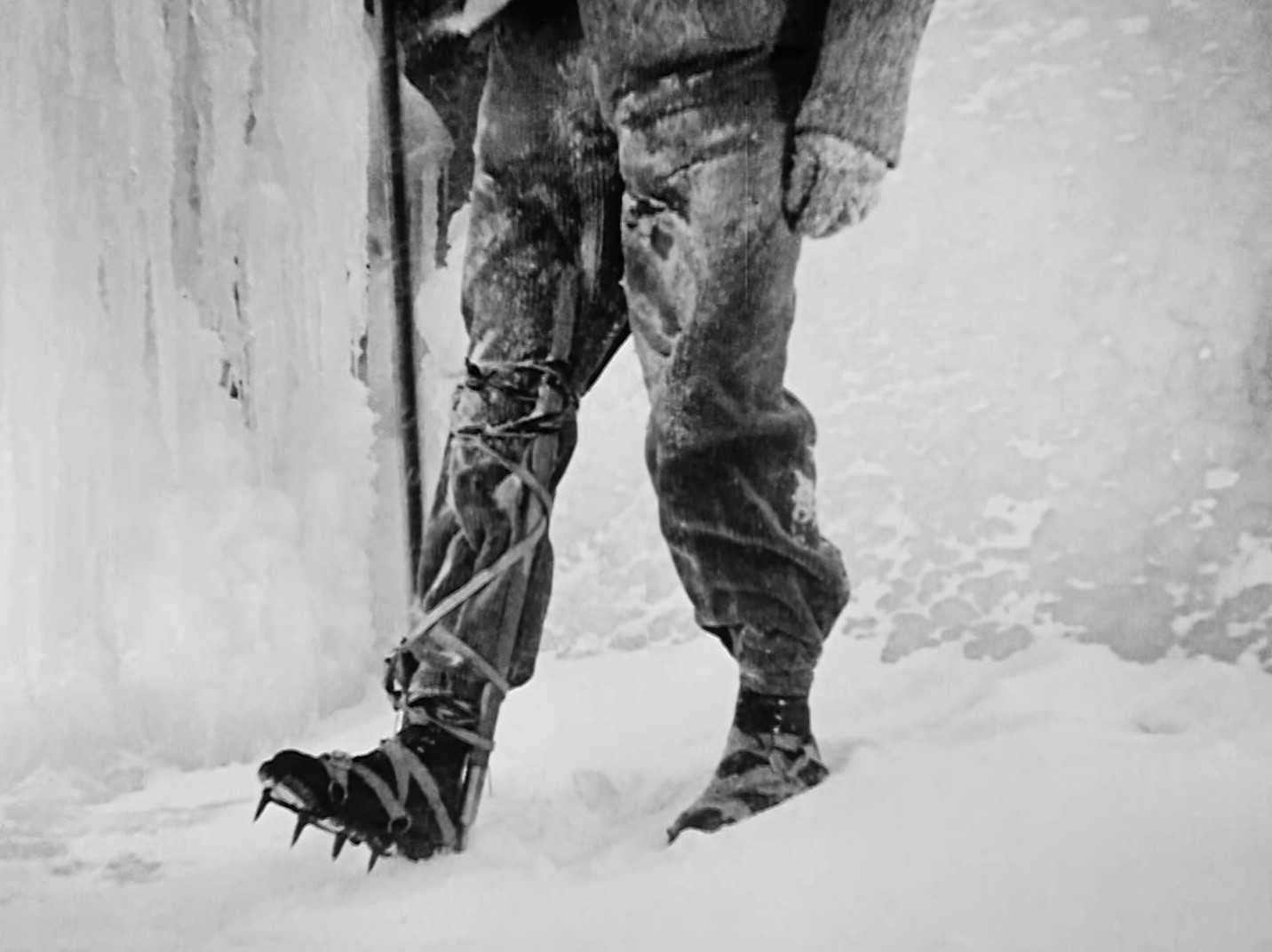 White Hell of Pitz Palu (1929) —  shot,  lighting