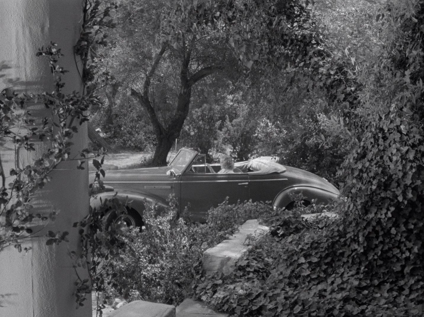 The Mummy's Tomb (1942) —  shot,  lighting