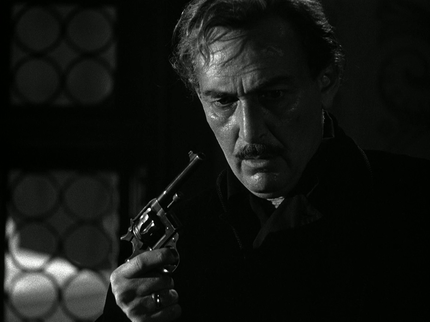 Address Unknown (1944) —  shot,  lighting