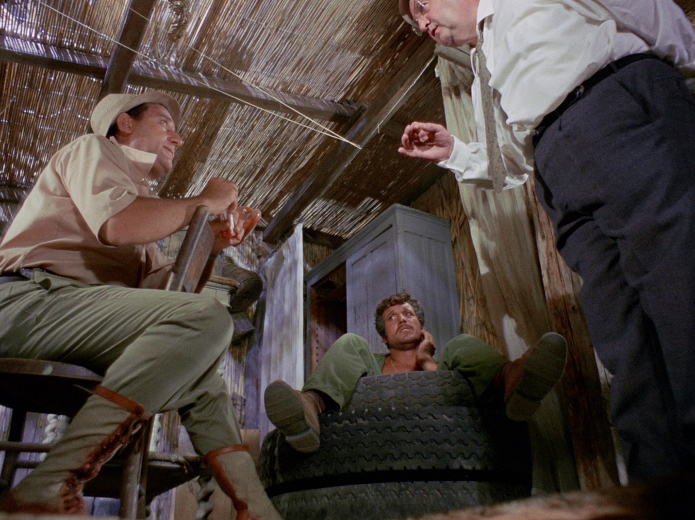 Riusciranno i nostri eroi a ritrovare l'amico misteriosamente scomparso in Africa? (1968) —  shot,  lighting