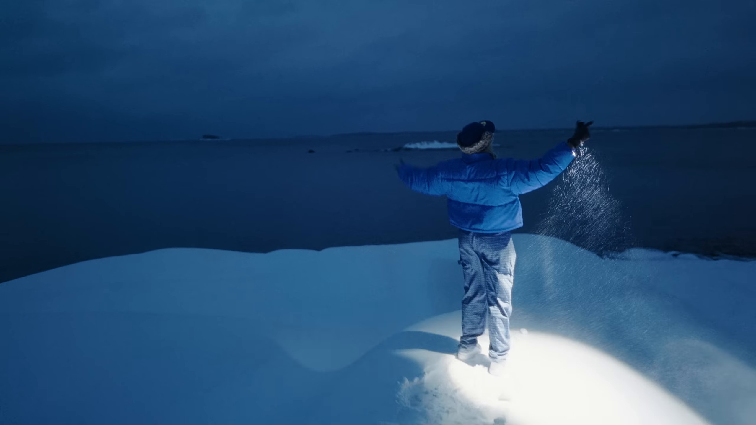 La Chica-cá (2024) —  shot,  lighting