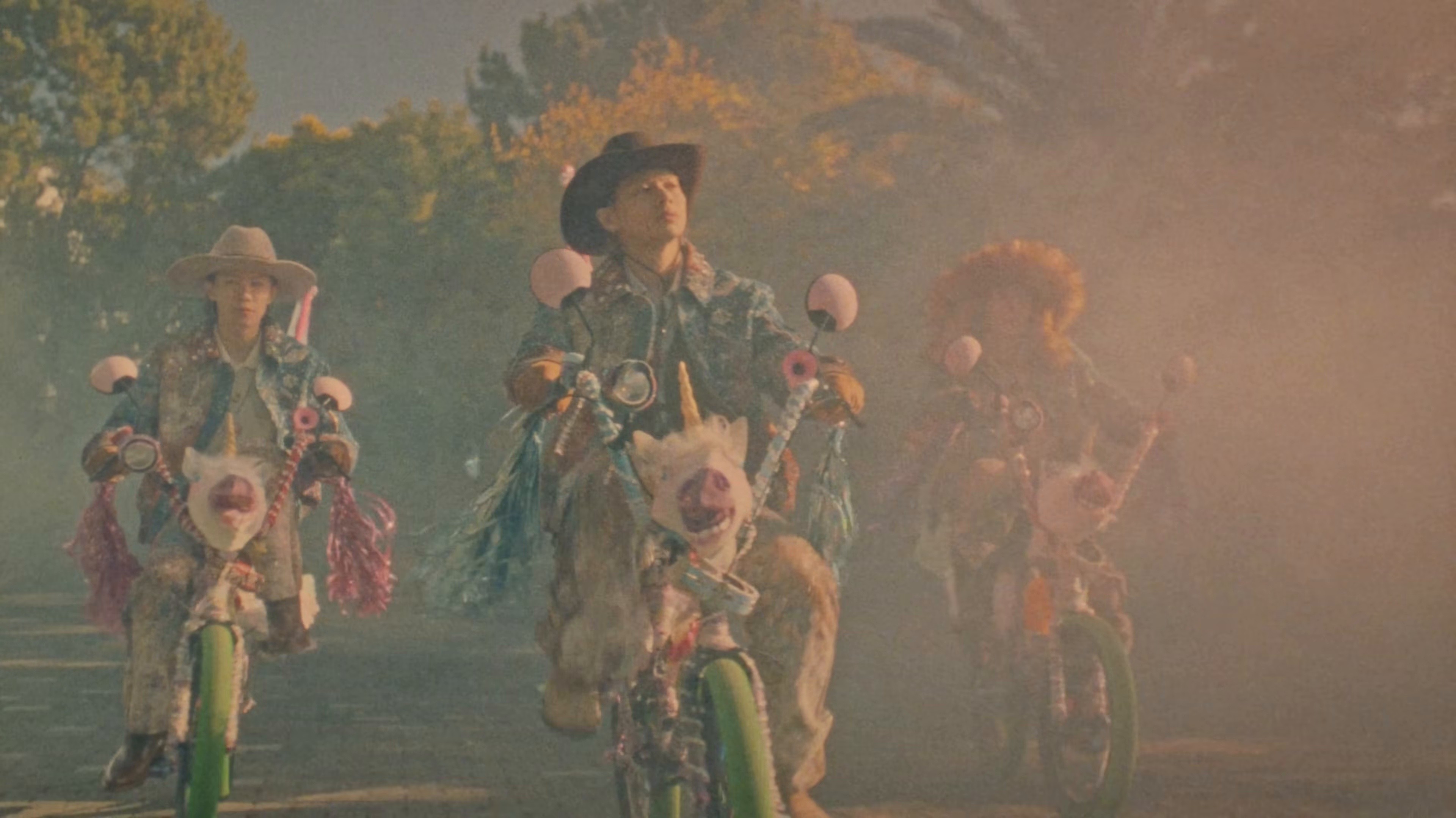 3XL (2026) —  shot,  lighting