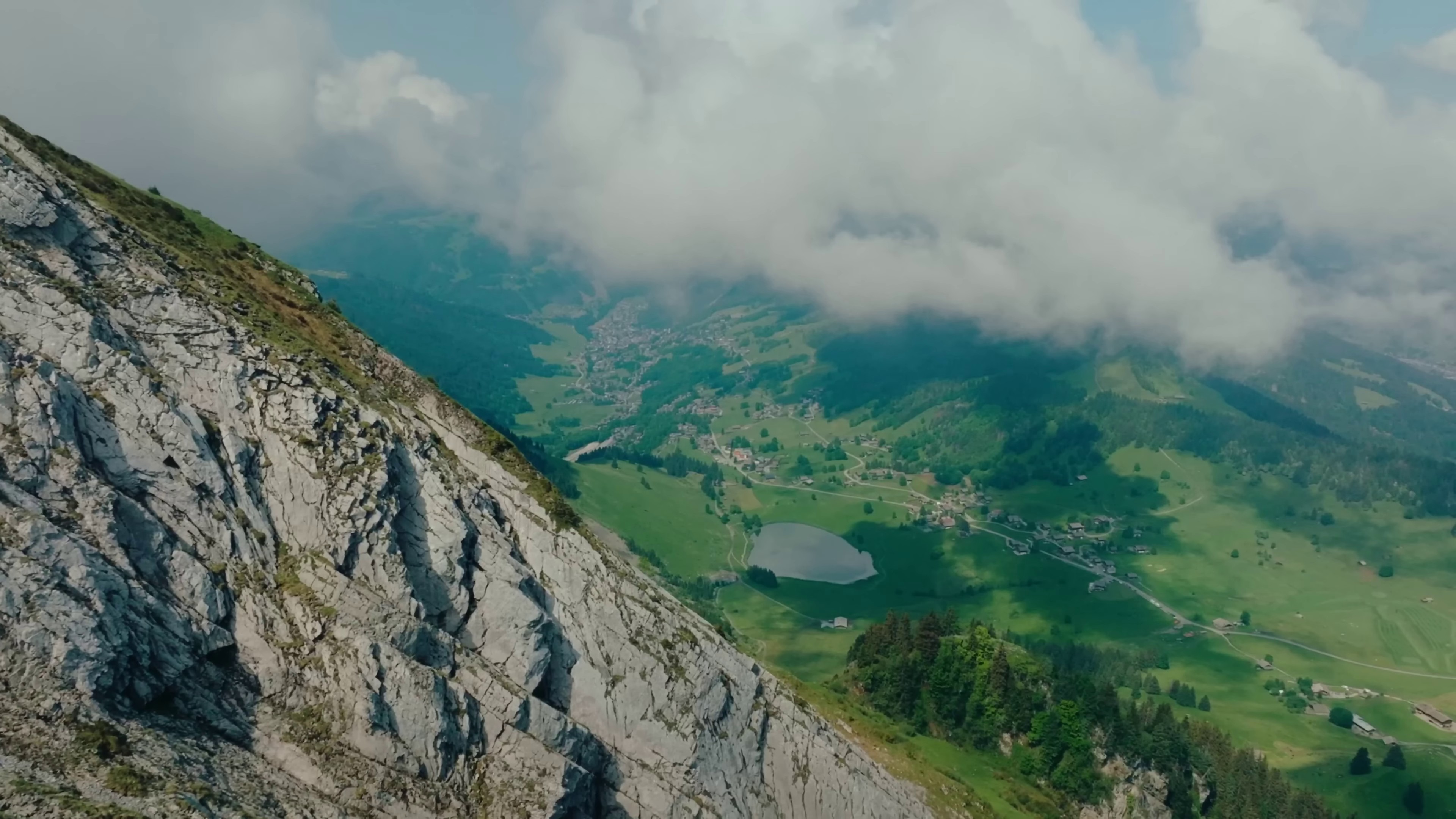 En vrai (2023) —  shot,  lighting