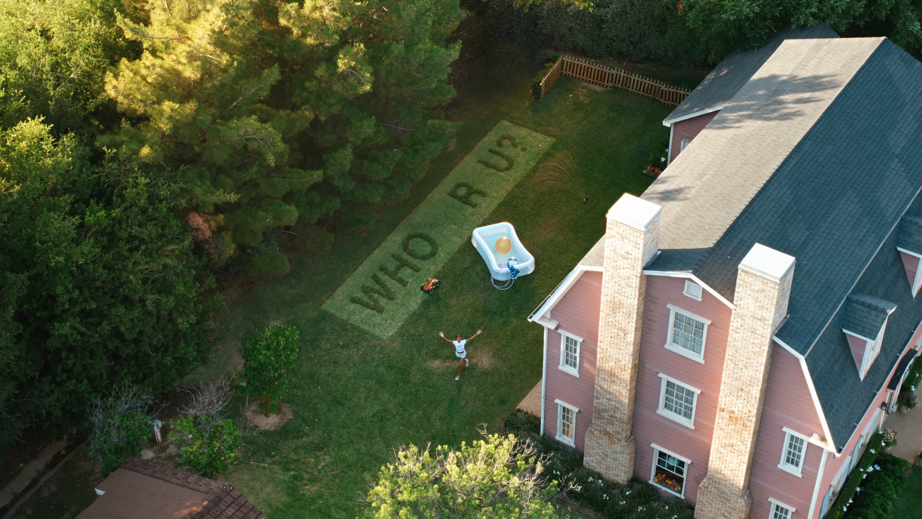 WOMAN’S WORLD (2024) —  shot,  lighting