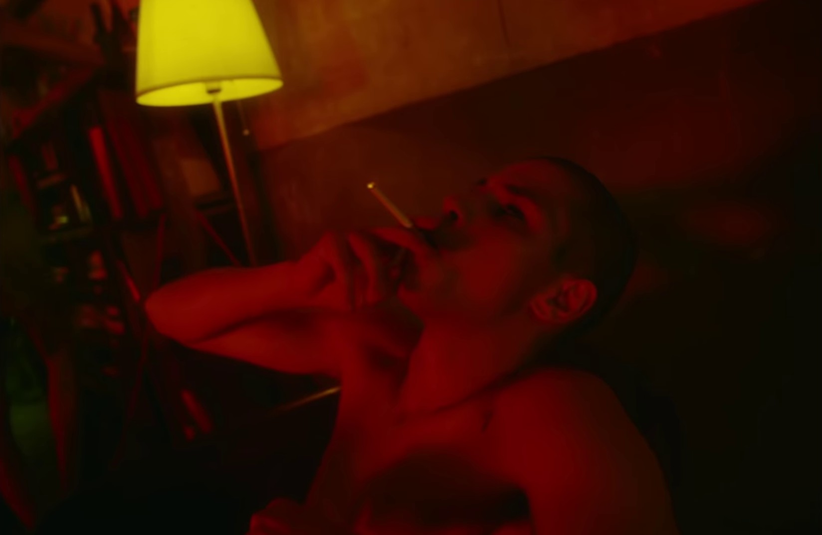 911  (2020) —  shot,  lighting