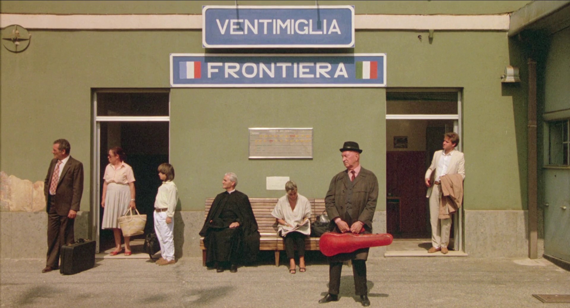 The Belly of an Architect (1987) —  shot,  lighting