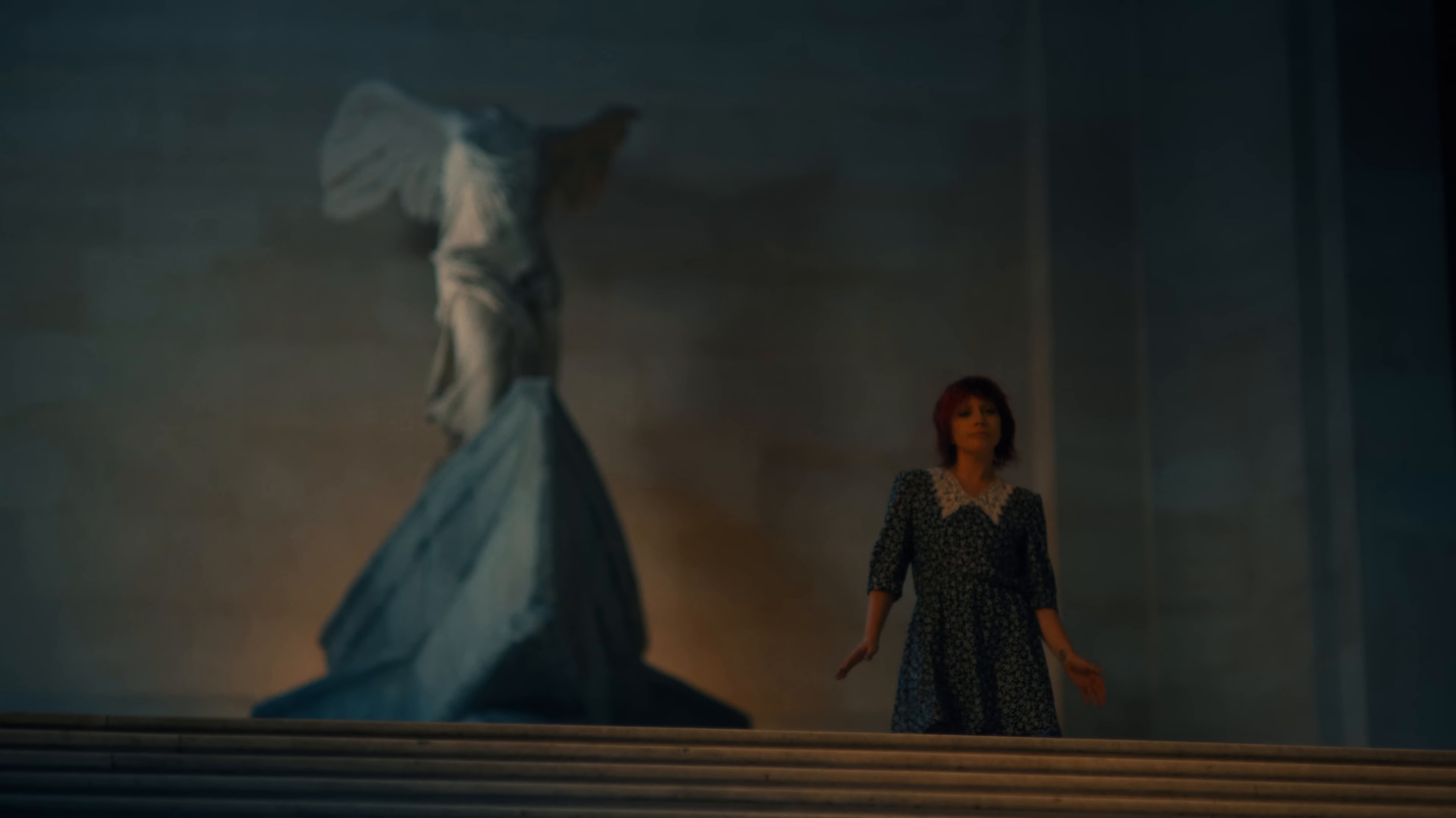 Joker Folie à Deux x Louvre | Lady Gaga, Mona Lisa (2024) —  shot,  lighting