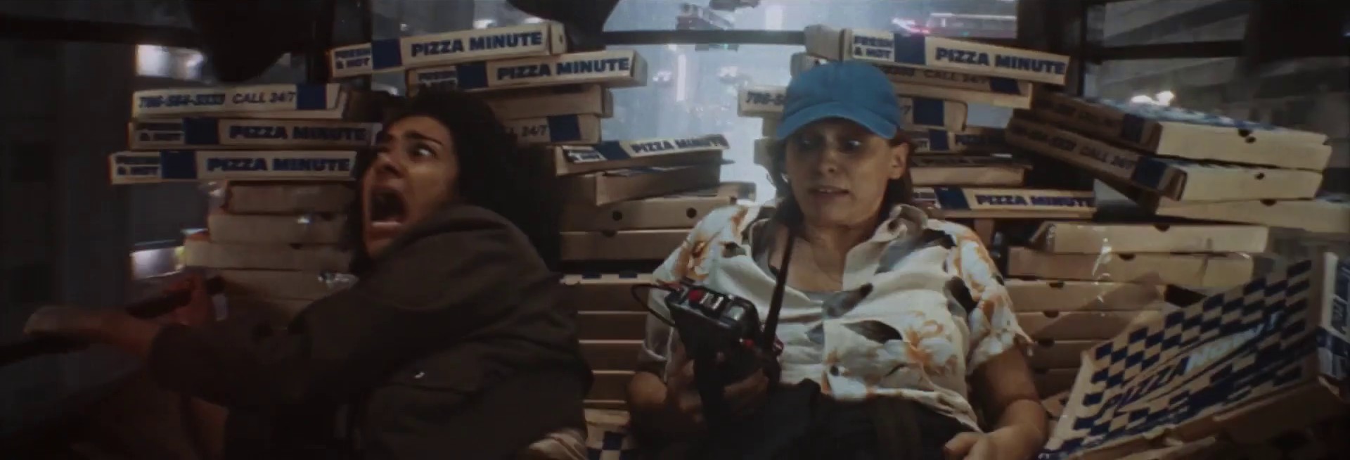 BOURSOBANK "La banque qu'on a envie de se recommander" (DC) - ROMAIN CHASSAING (2024) —  shot,  lighting