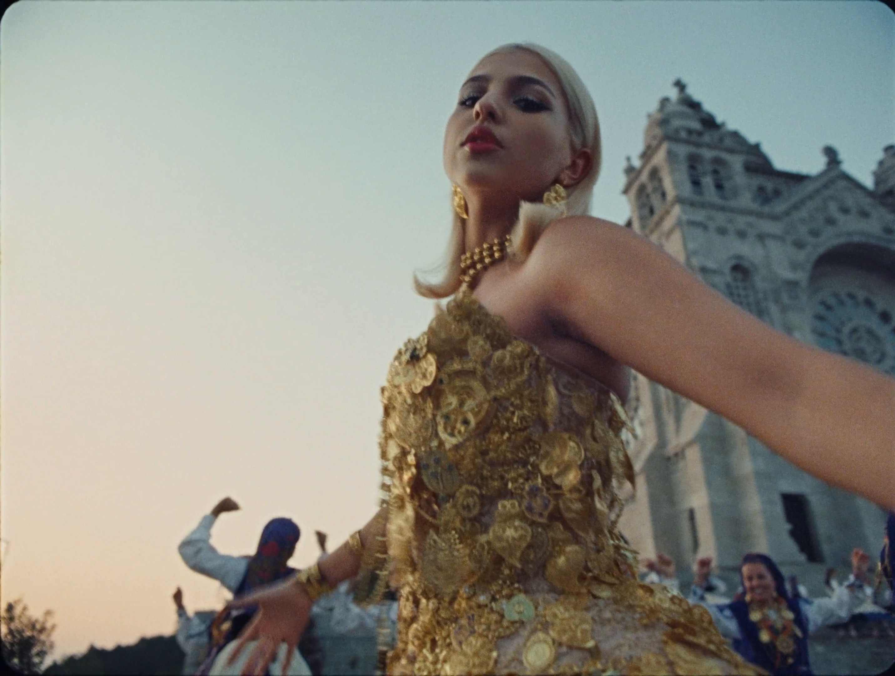 Marcha (2026) —  shot,  lighting