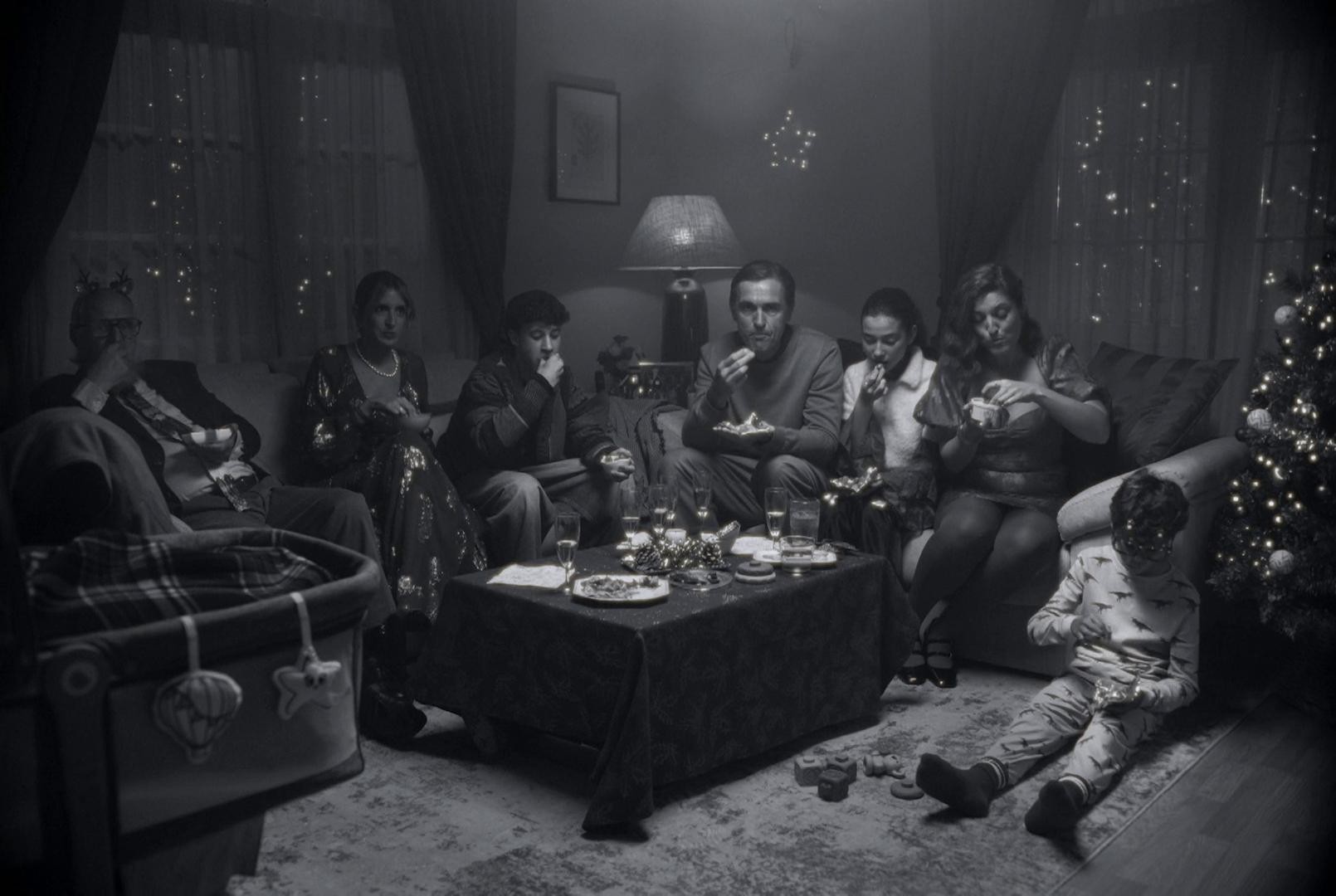 VIPS · Pensemos bien las tradiciones (2024) —  shot,  lighting