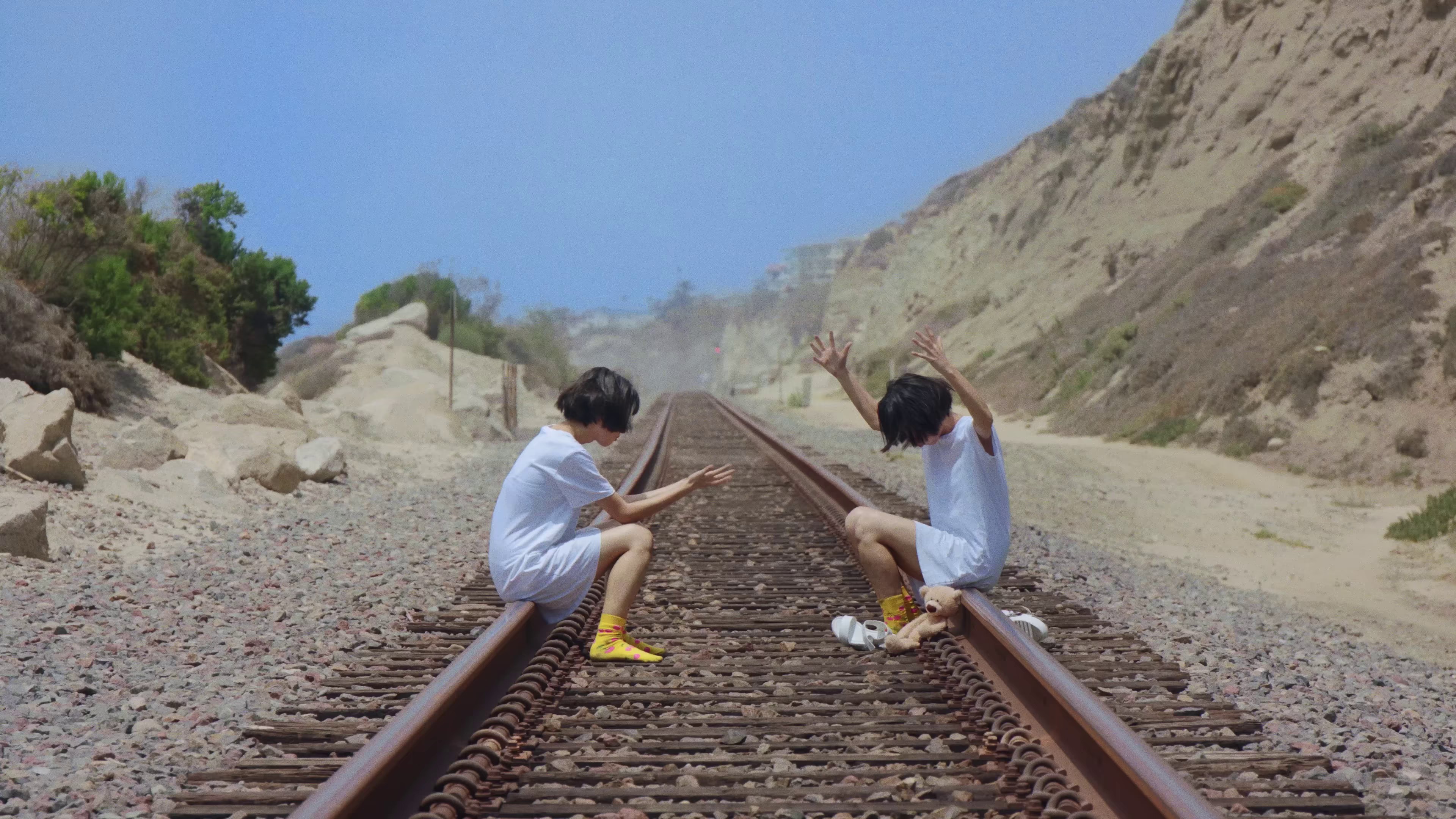 Super Happy (2022) —  shot,  lighting