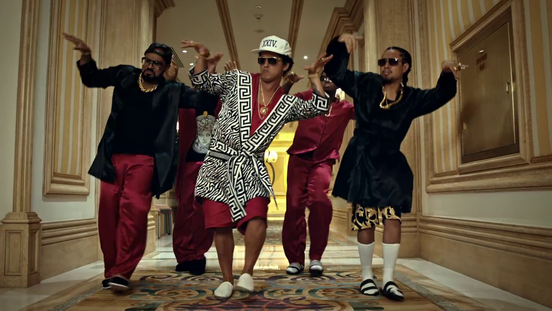 24K Magic (2016) —  shot,  lighting