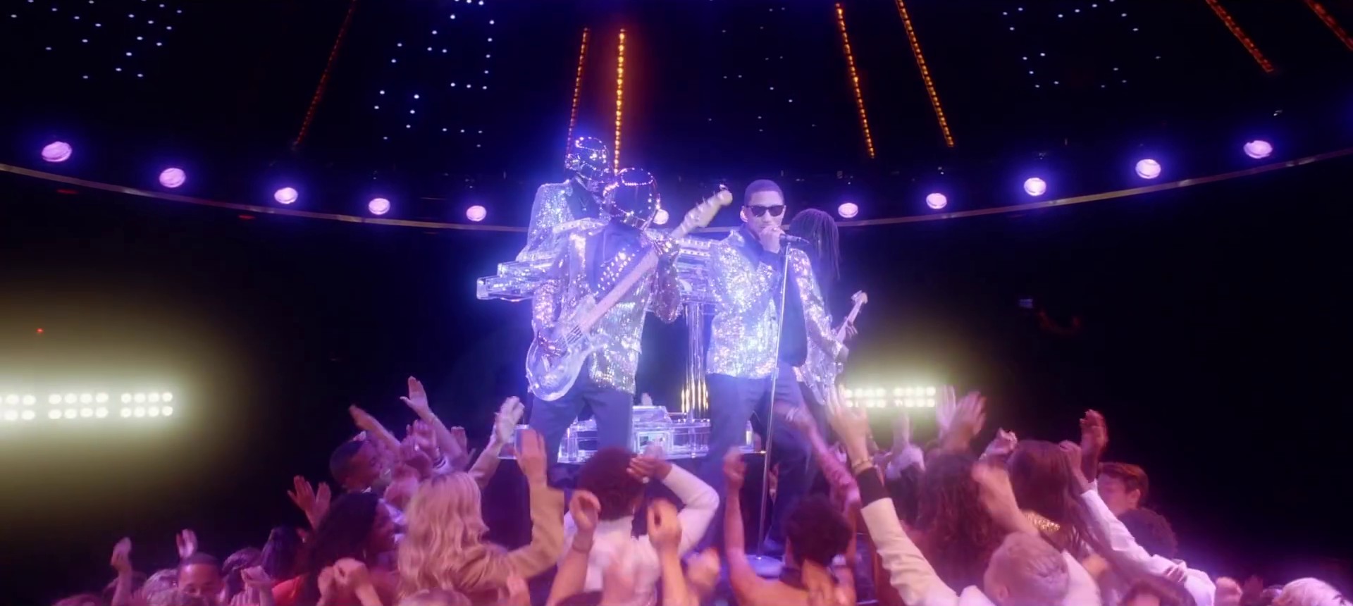 Lose Yourself to Dance (2013) —  shot,  lighting