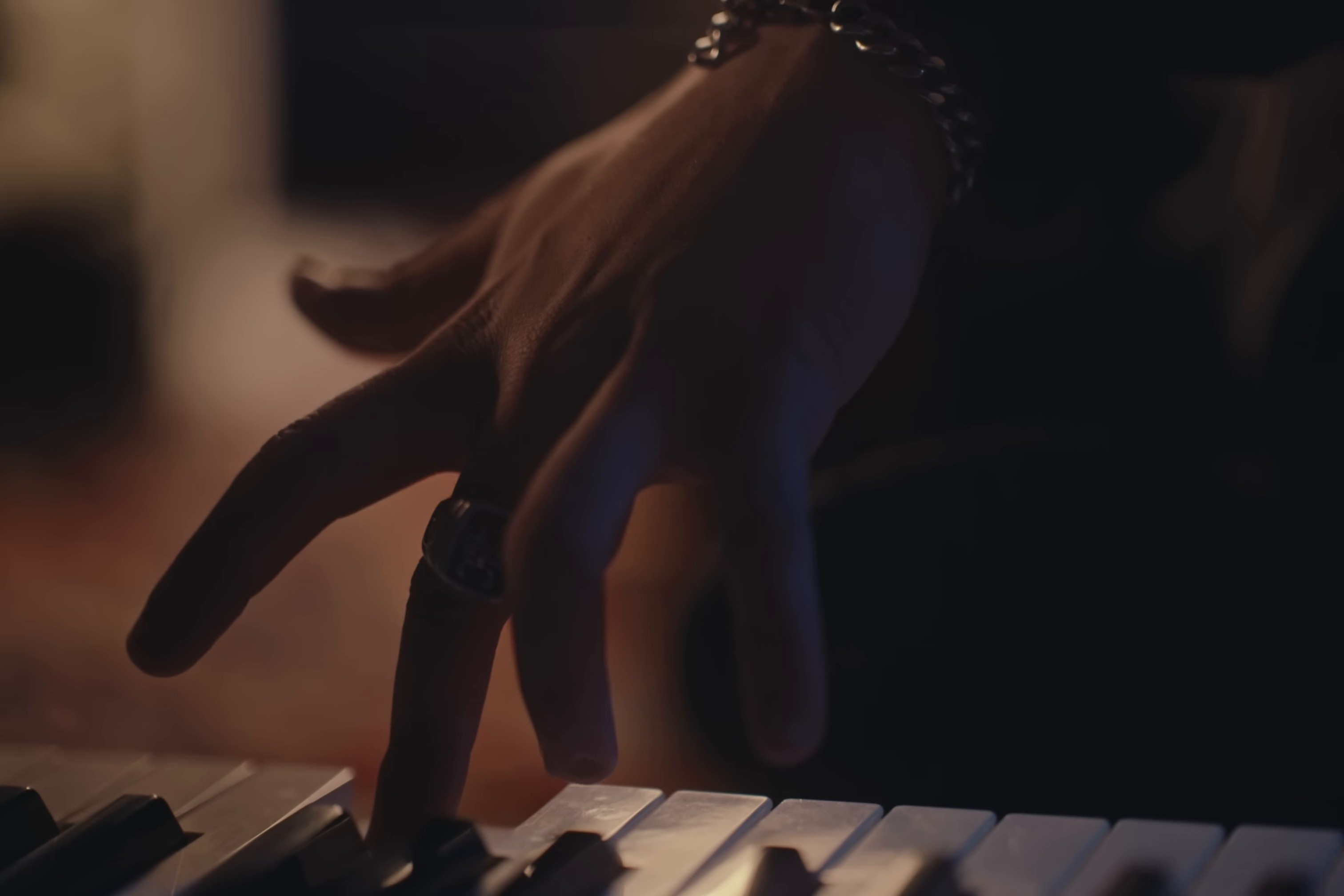 Hasta que haga falta (2024) —  shot,  lighting