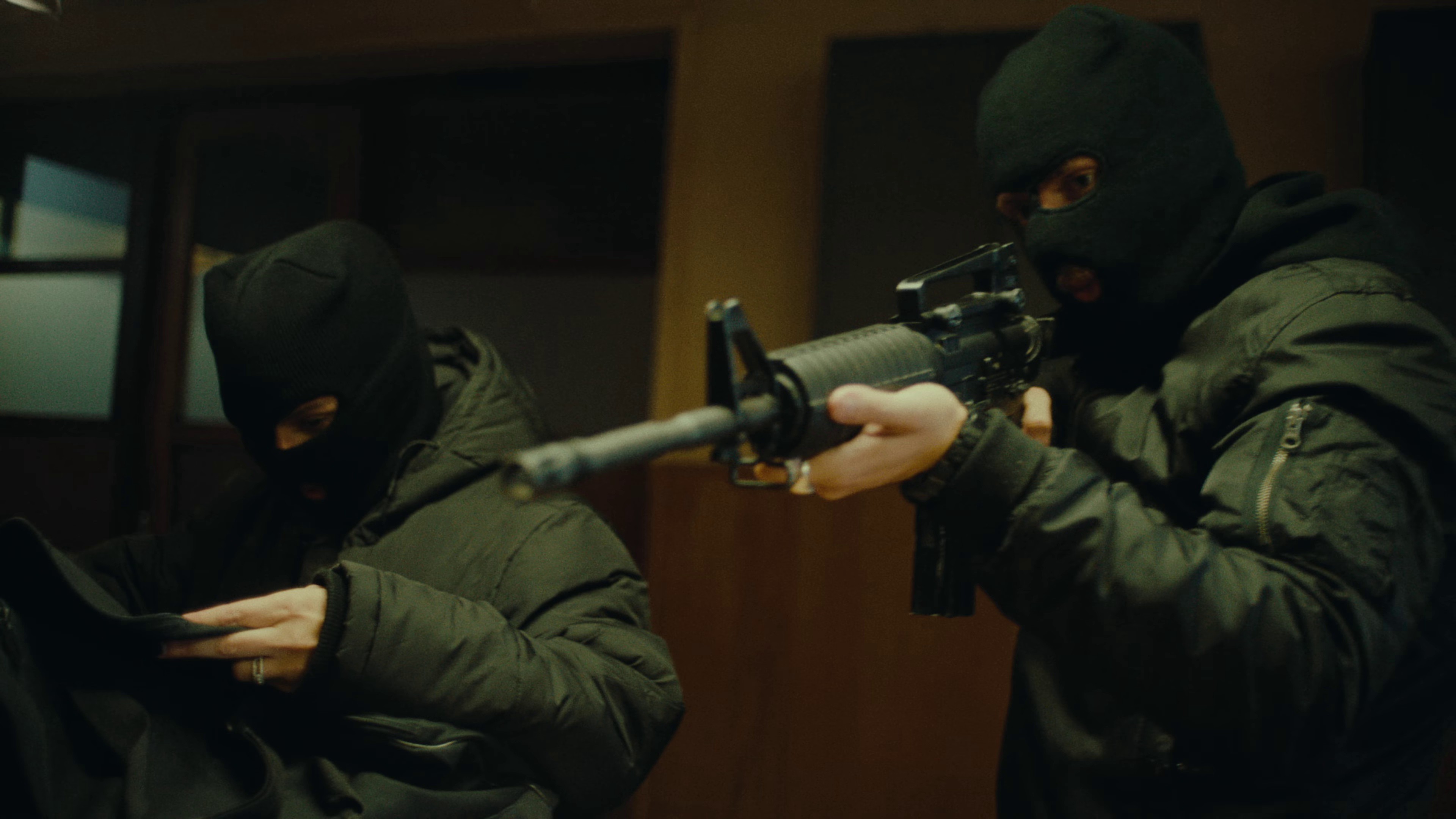 Rider toute la night  (2021) —  shot,  lighting