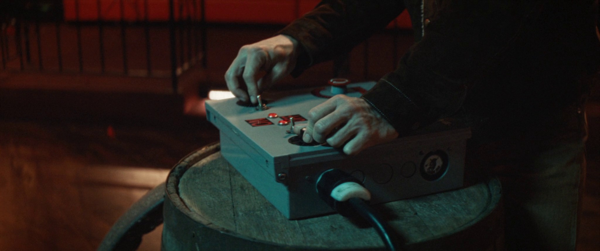 USE ME (2023) —  shot,  lighting