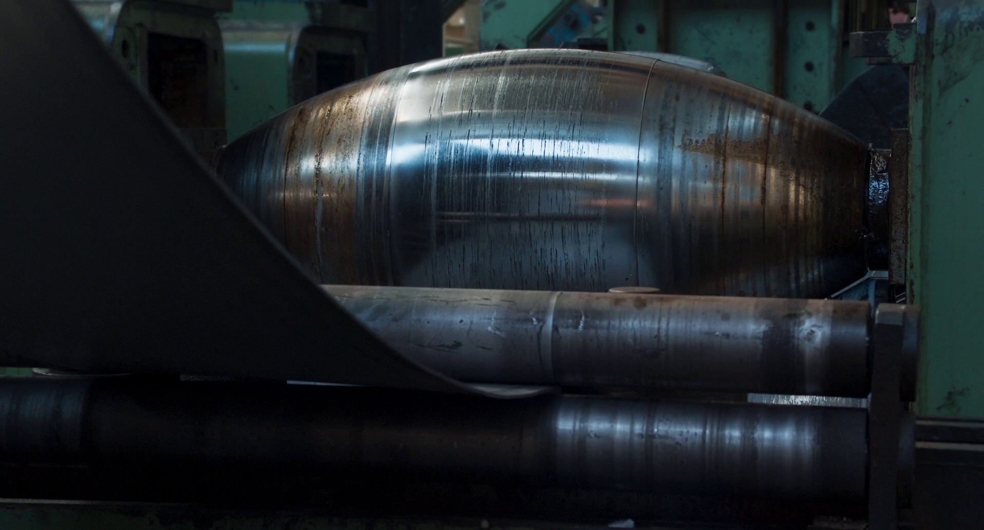 Leila's Brothers (2022) —  shot,  lighting