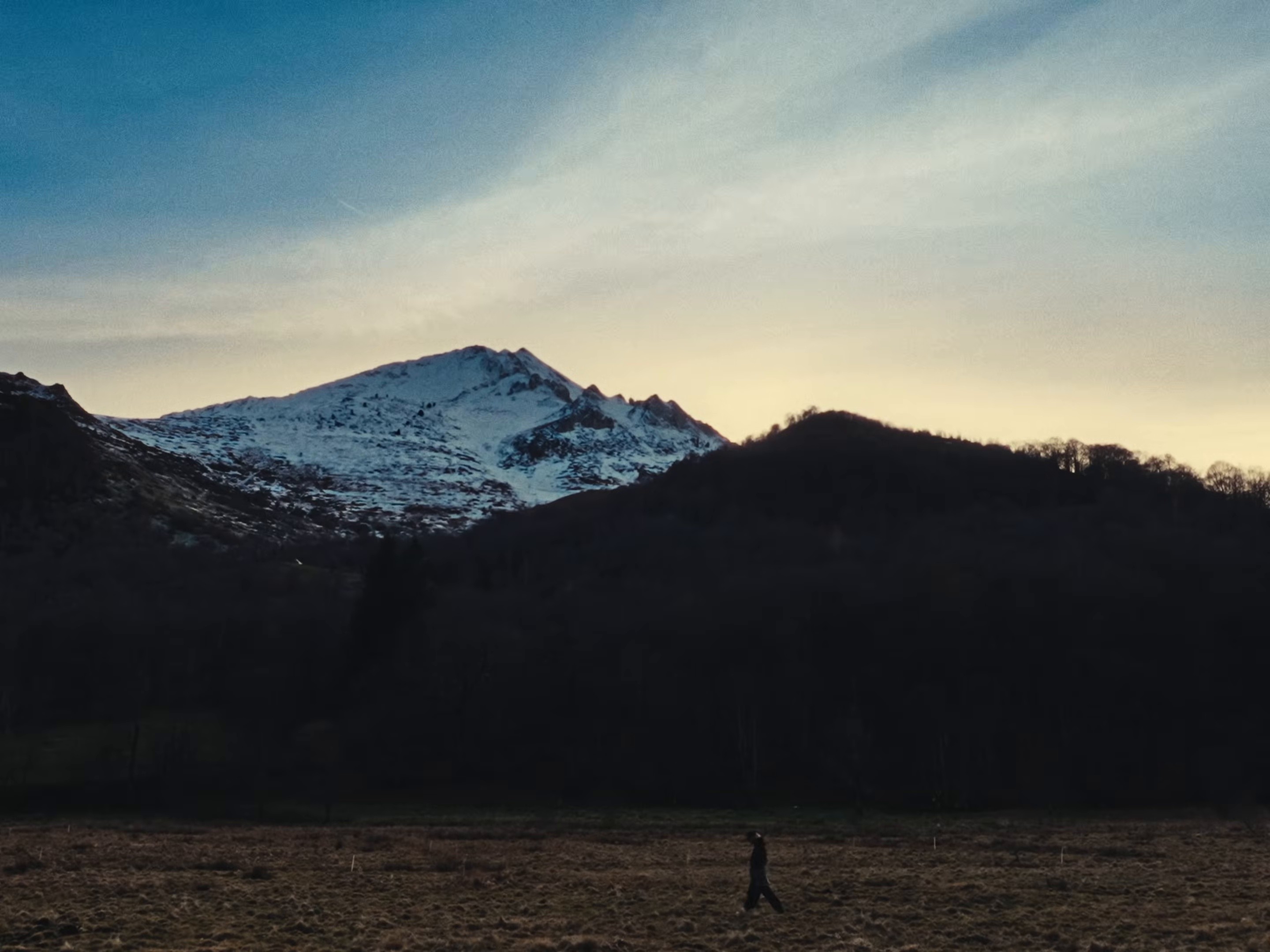 HÂTE DE VIVRE (2026) —  shot,  lighting