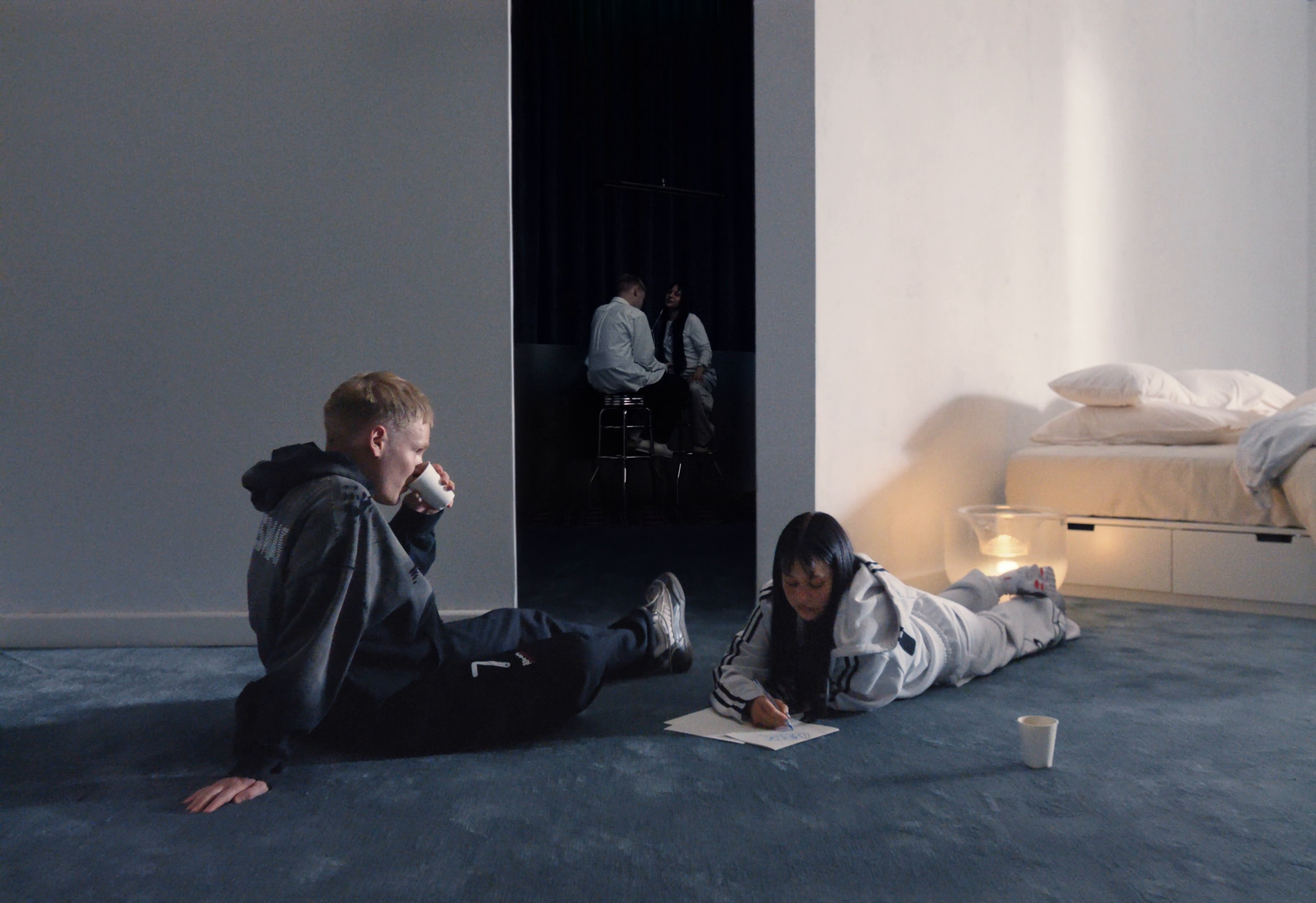 Brutalismus3000 x Tinder (2025) —  shot,  lighting