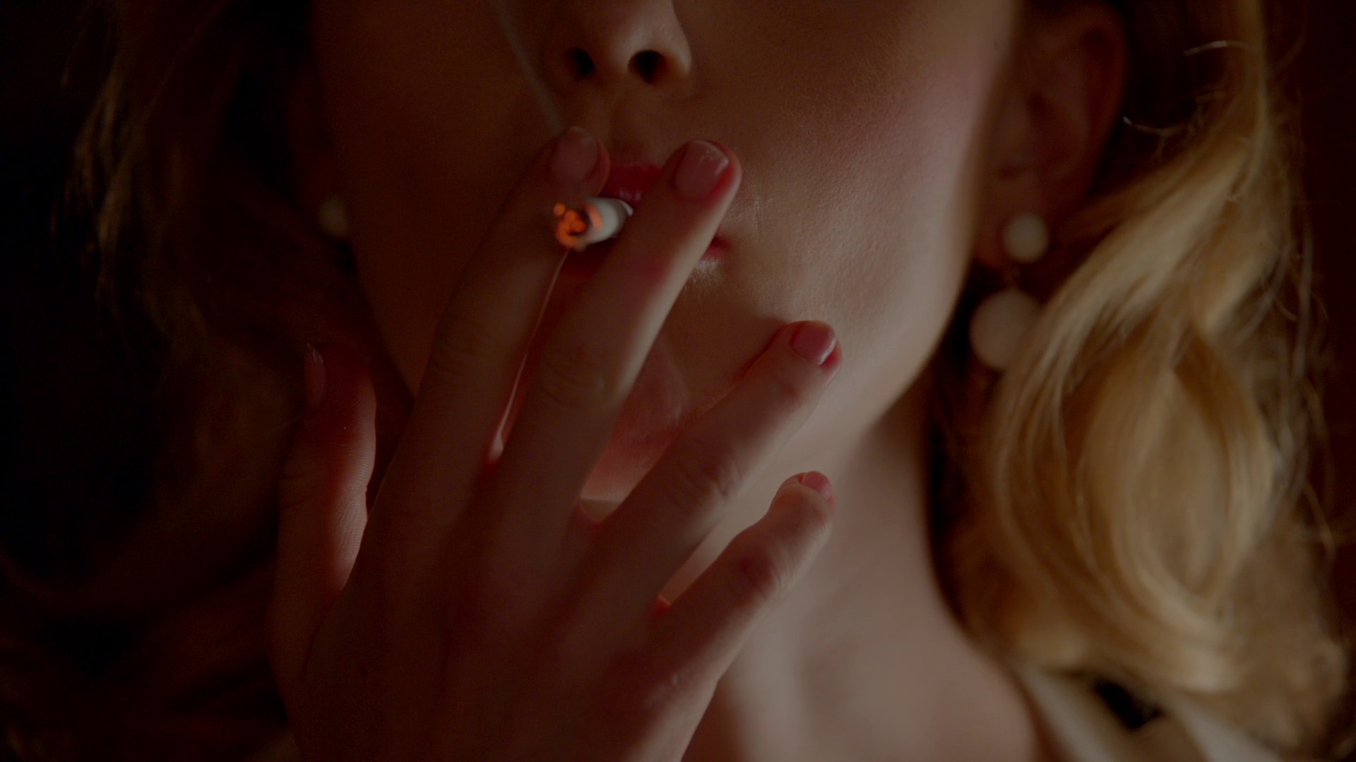 Mommie Dearest (2017) —  shot,  lighting