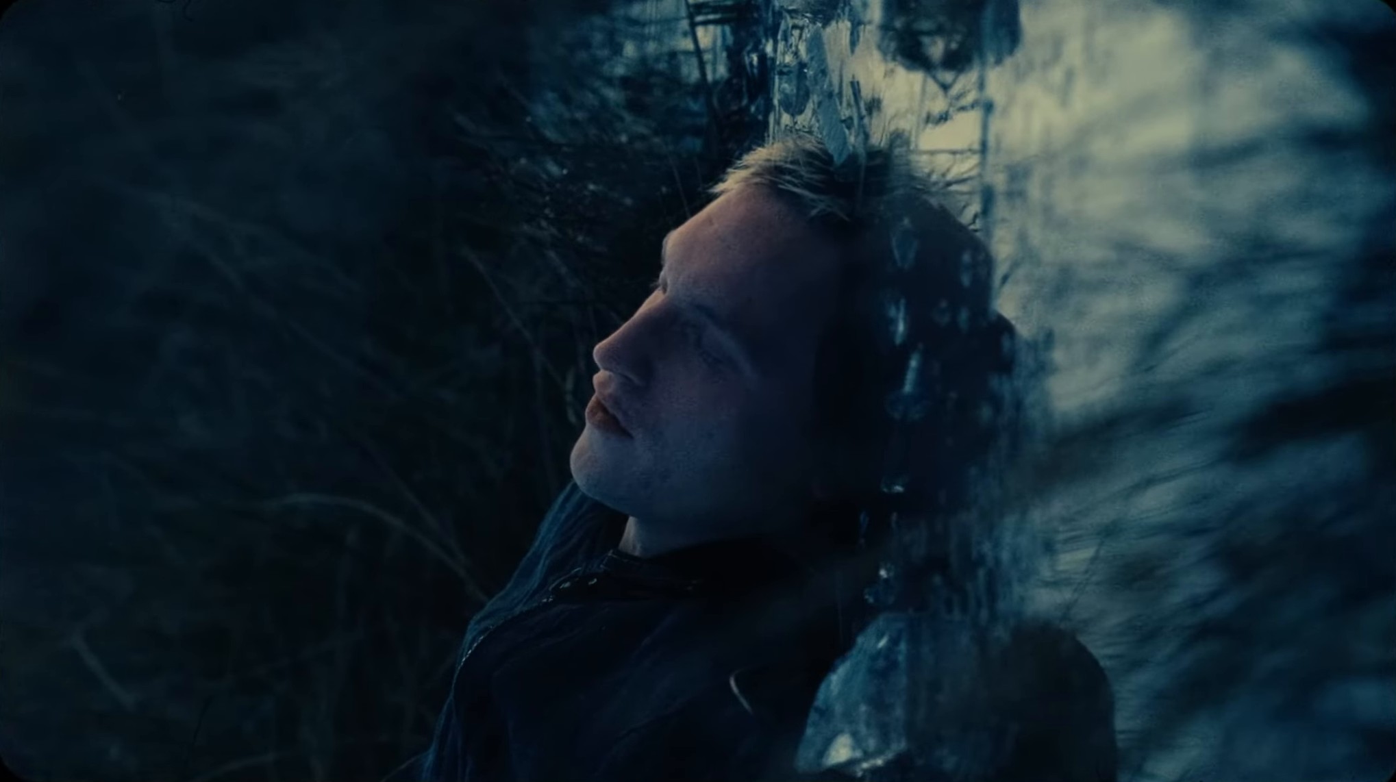 babytooth (2024) —  shot,  lighting