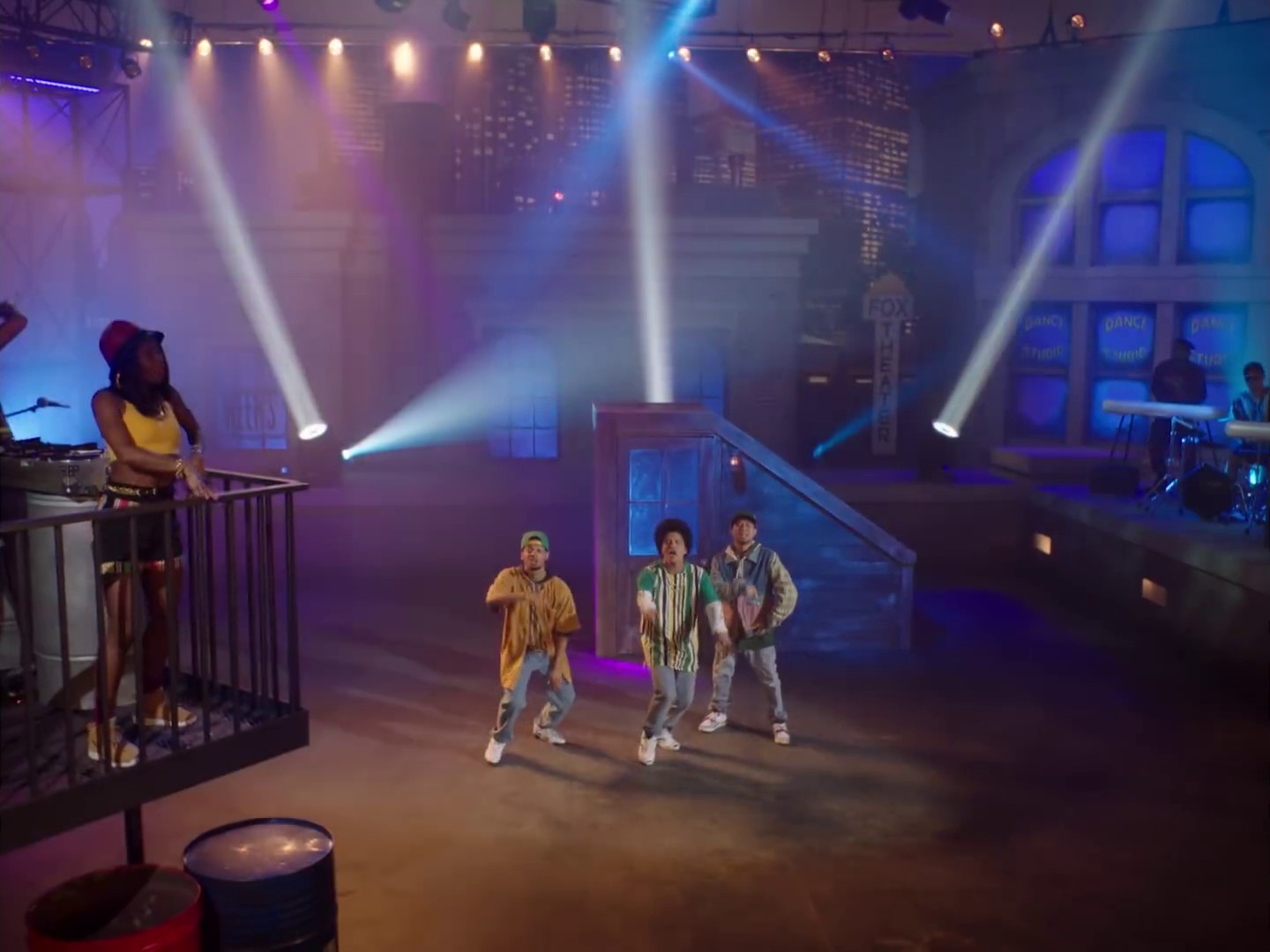 Finesse (remix) (2018) —  shot,  lighting