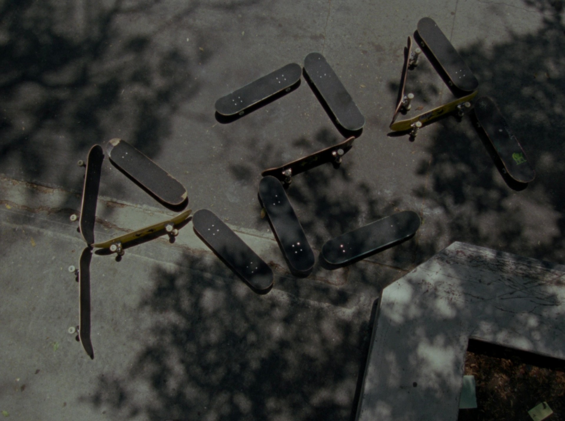 Mid90s (2018) —  shot,  lighting