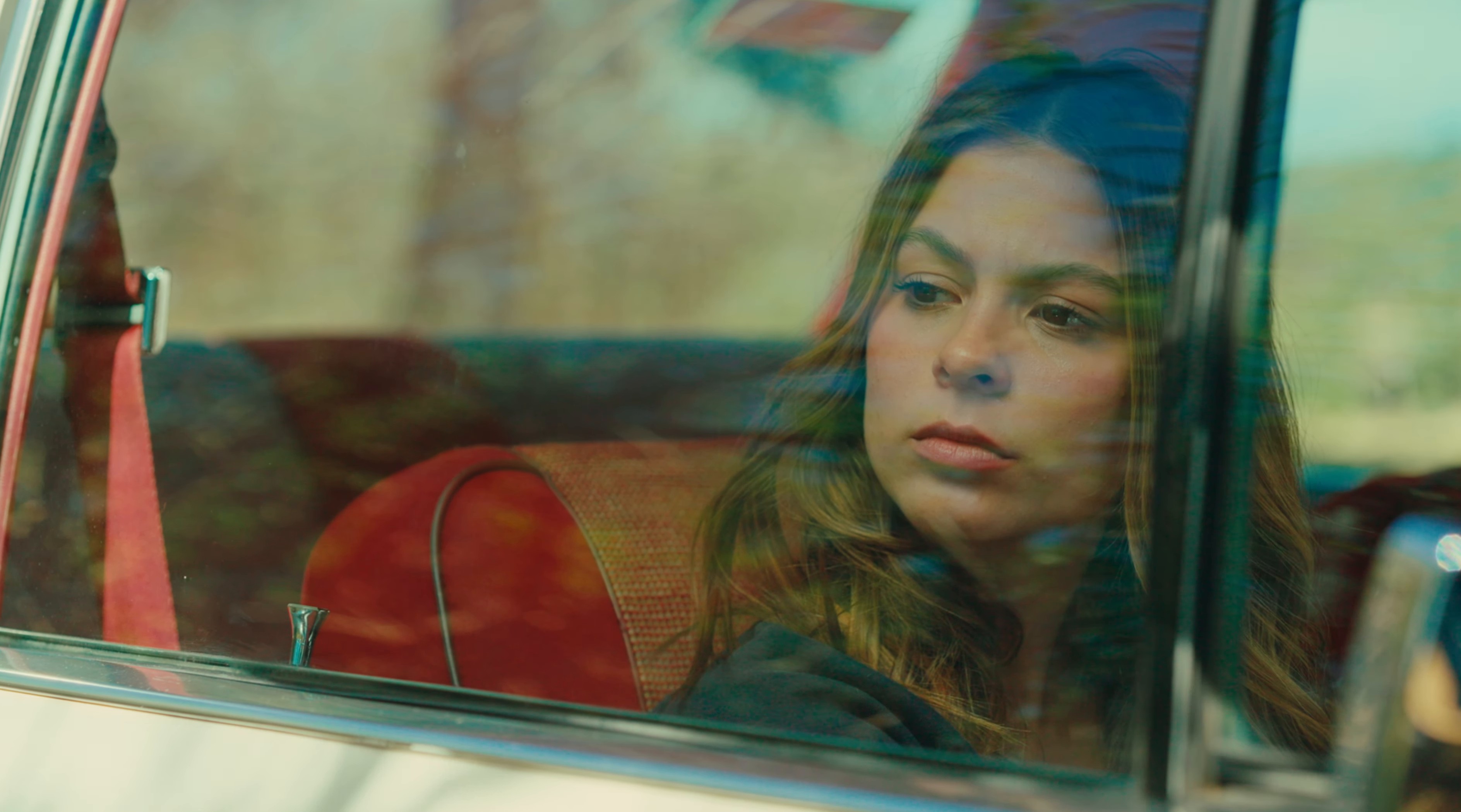 Complicado (2024) —  shot,  lighting